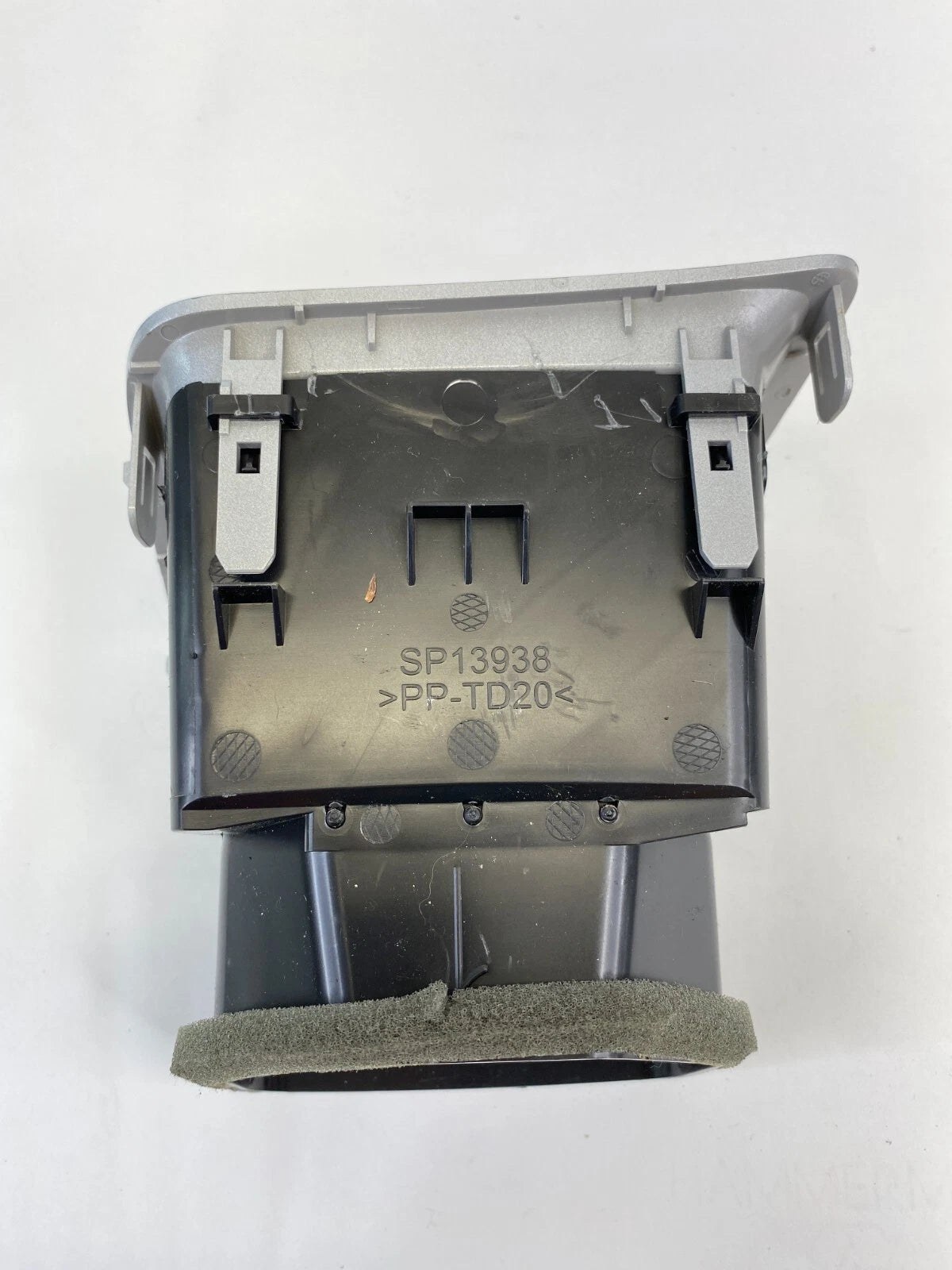 2010-2017 CHEVROLET EQUINOX DASHBOARD RIGHT SIDE AC AIR VENT GRILLE 20862308 OEM