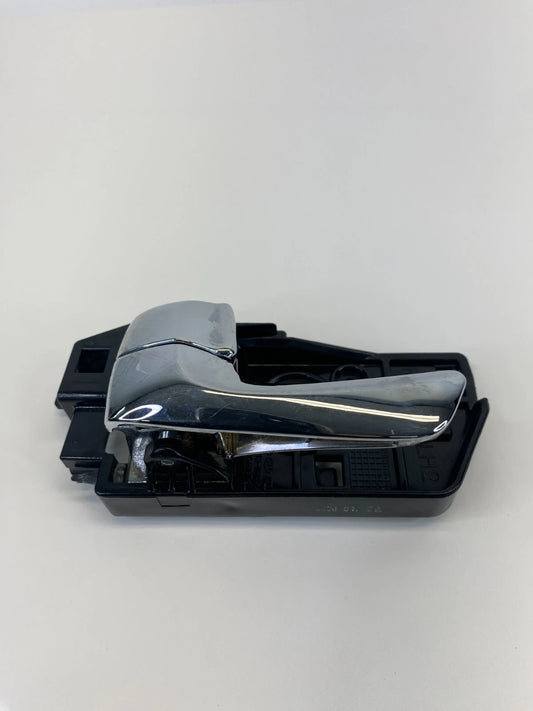 09 10 HYUNDAI SONATA REAR LEFT SIDE INNER INTERIOR DOOR HANDLE 83613-NF520 OEM