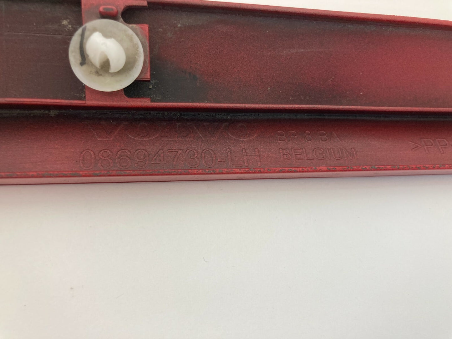 04-11 Volvo S40 Sedan 2.5 Exterior Front Left Door Molding Trim Bezel 08694730