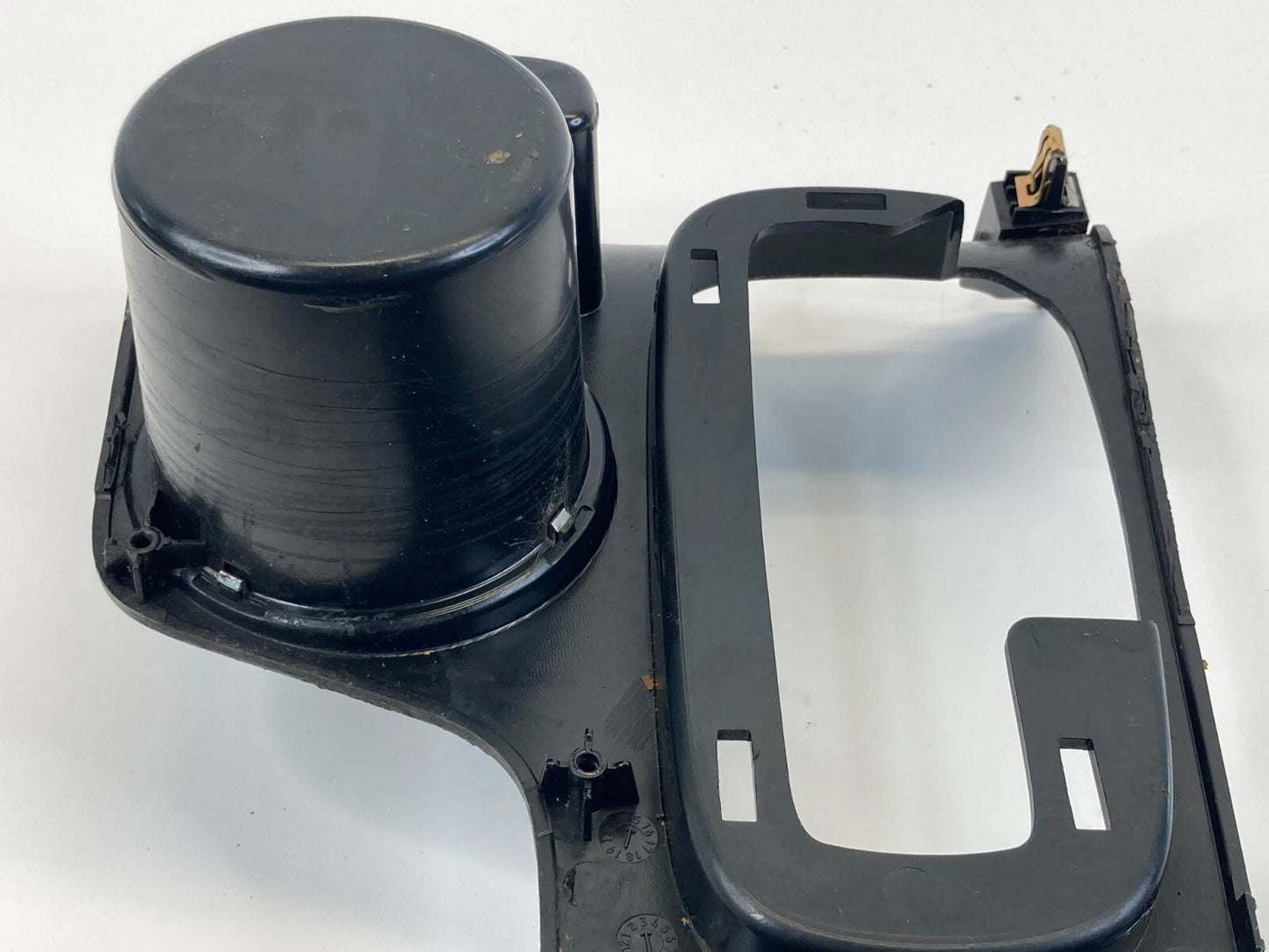 2014 2015 CHEVY MALIBU CENTER CONSOLE SHIFTER BEZEL CUP HOLDER PANEL 2421396 OEM