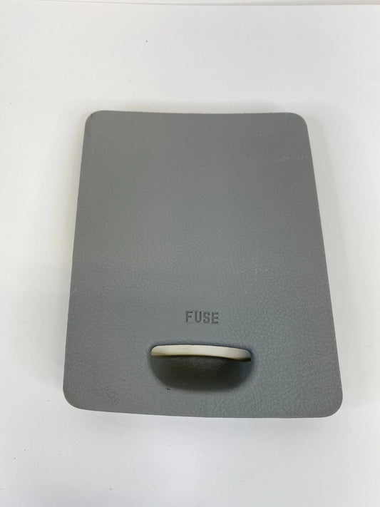 07-09 HYUNDAI SANTA FE INTERIOR DASH FUSE BOX ACCESS COVER LID CAP 91117-0W020