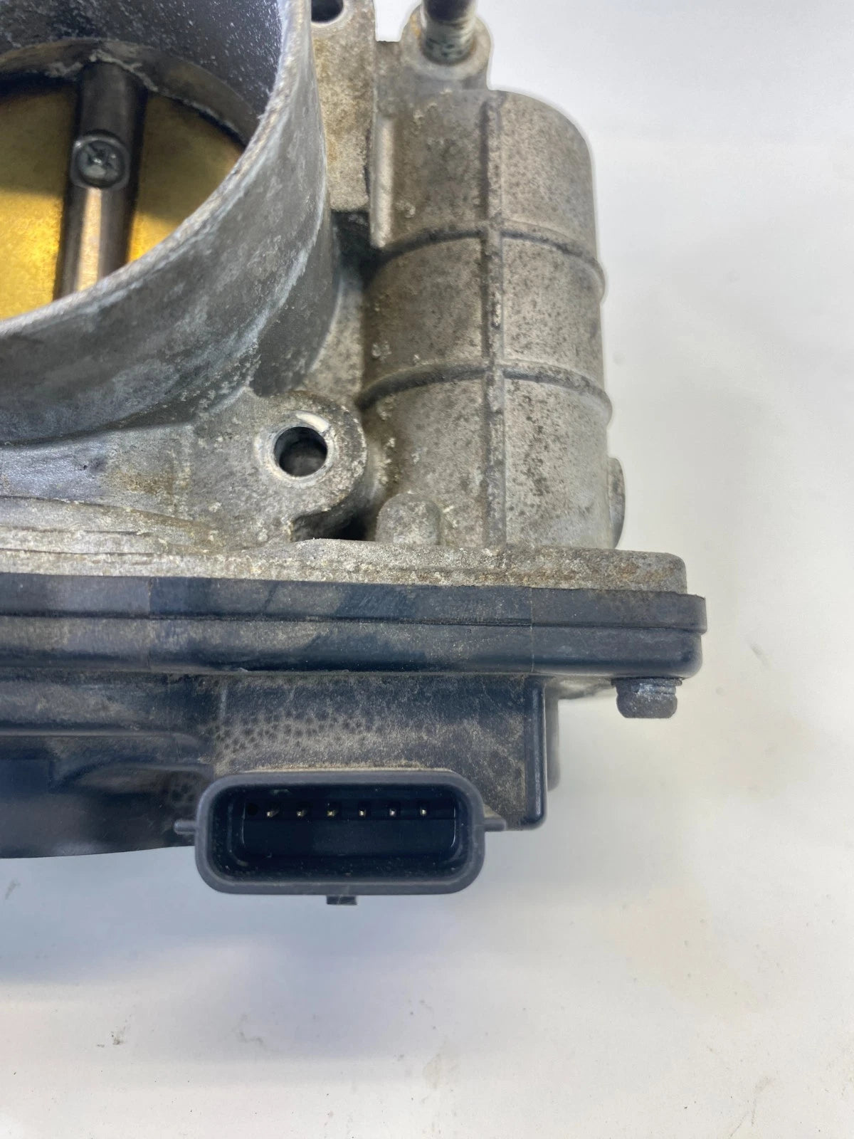 2007 2008 INFINITI G35 SEDAN RIGHT SIDE THROTTLE BODY THROTTLE VALVE SERA526-02