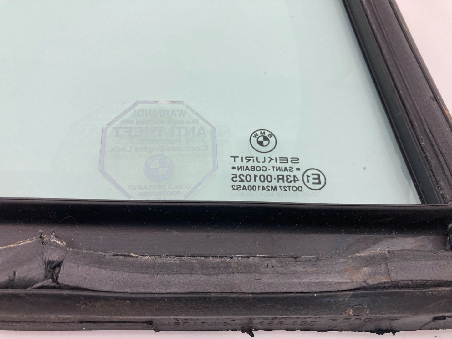95-01 BMW 740I 740IL REAR LEFT BACK DOOR WINDOW VENT QUARTER GLASS 43R-001025