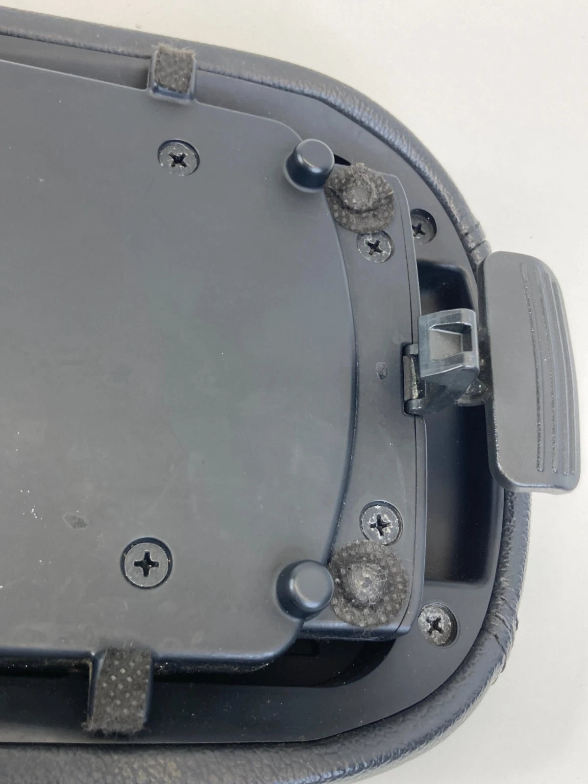 2014-2018 KIA FORTE CENTER CONSOLE ARMREST LID COVER ASSEMBLY BLACK OEM