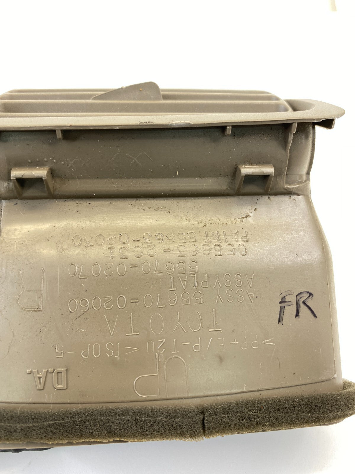 03-08 Toyota Corolla Dash Right AC Heater Air Vent Outlet Duct Grill 55670-02060