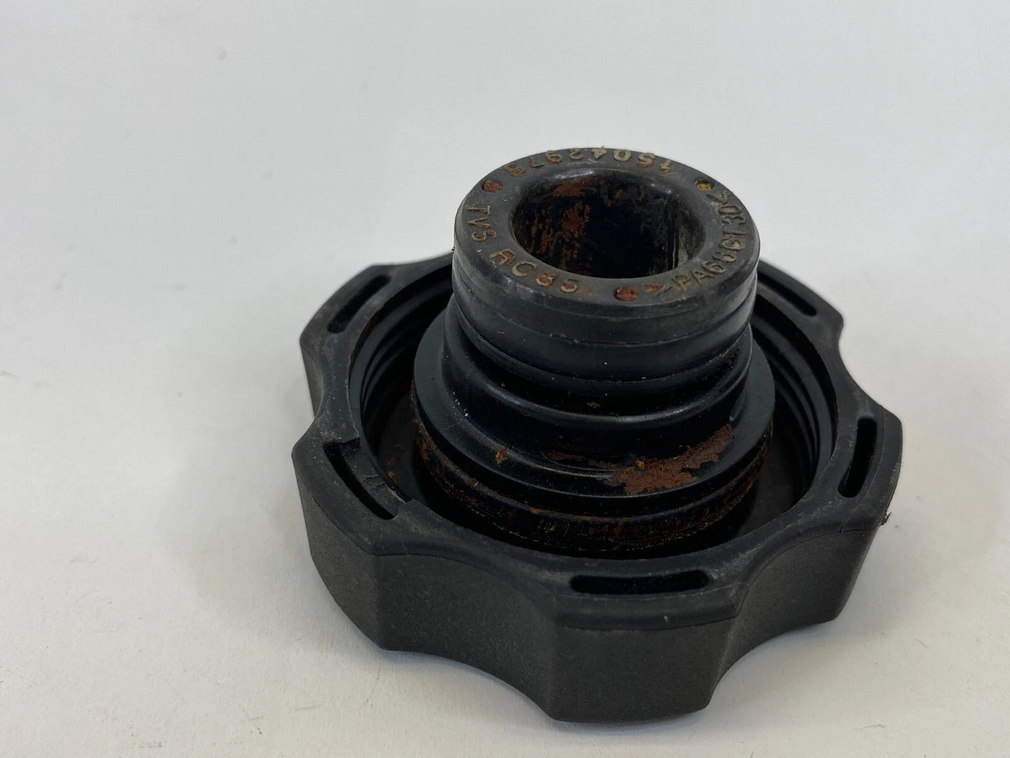 2000-2013 GMC YUKON 5.3L XL 1500 / 2500 RADIATOR COOLANT RESERVOIR CAP COVER OEM