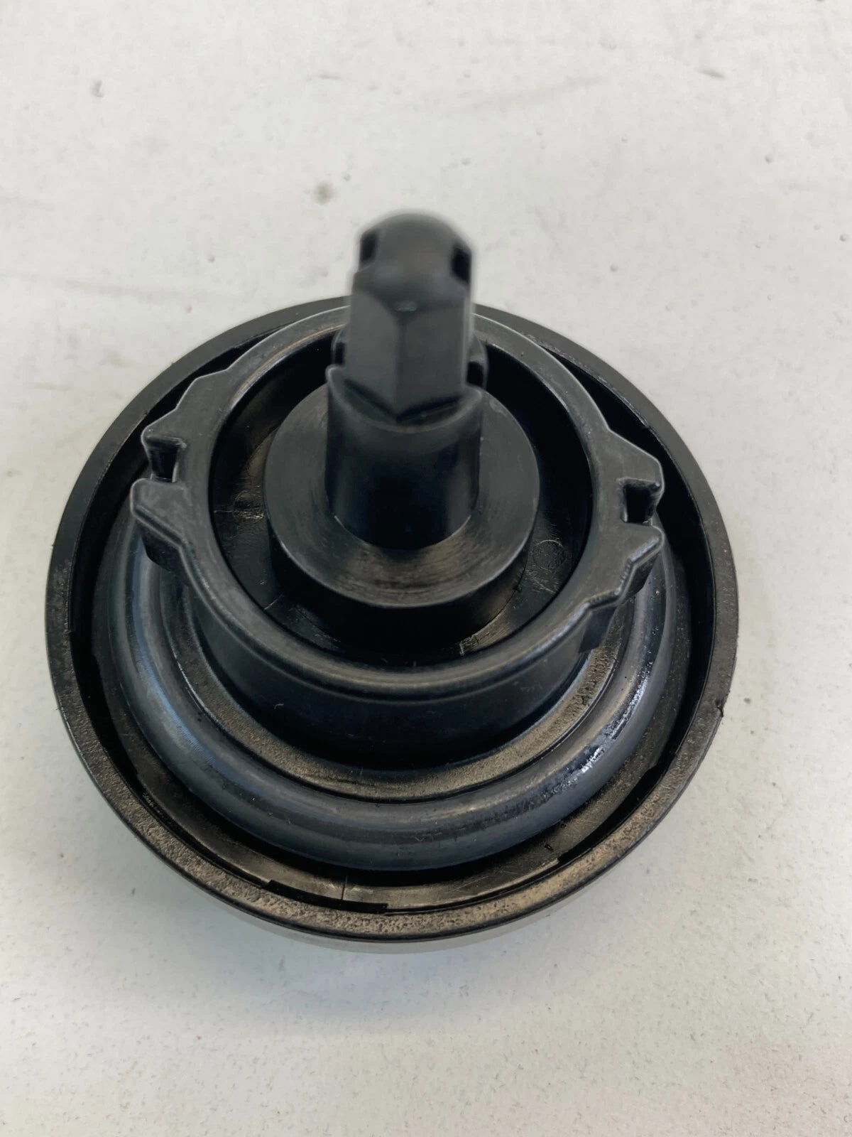 2004-2017 BMW X3 SUV 4-DR 2.5L FUEL FILLER GAS TANK RESERVOIR LID CAP COVER OEM