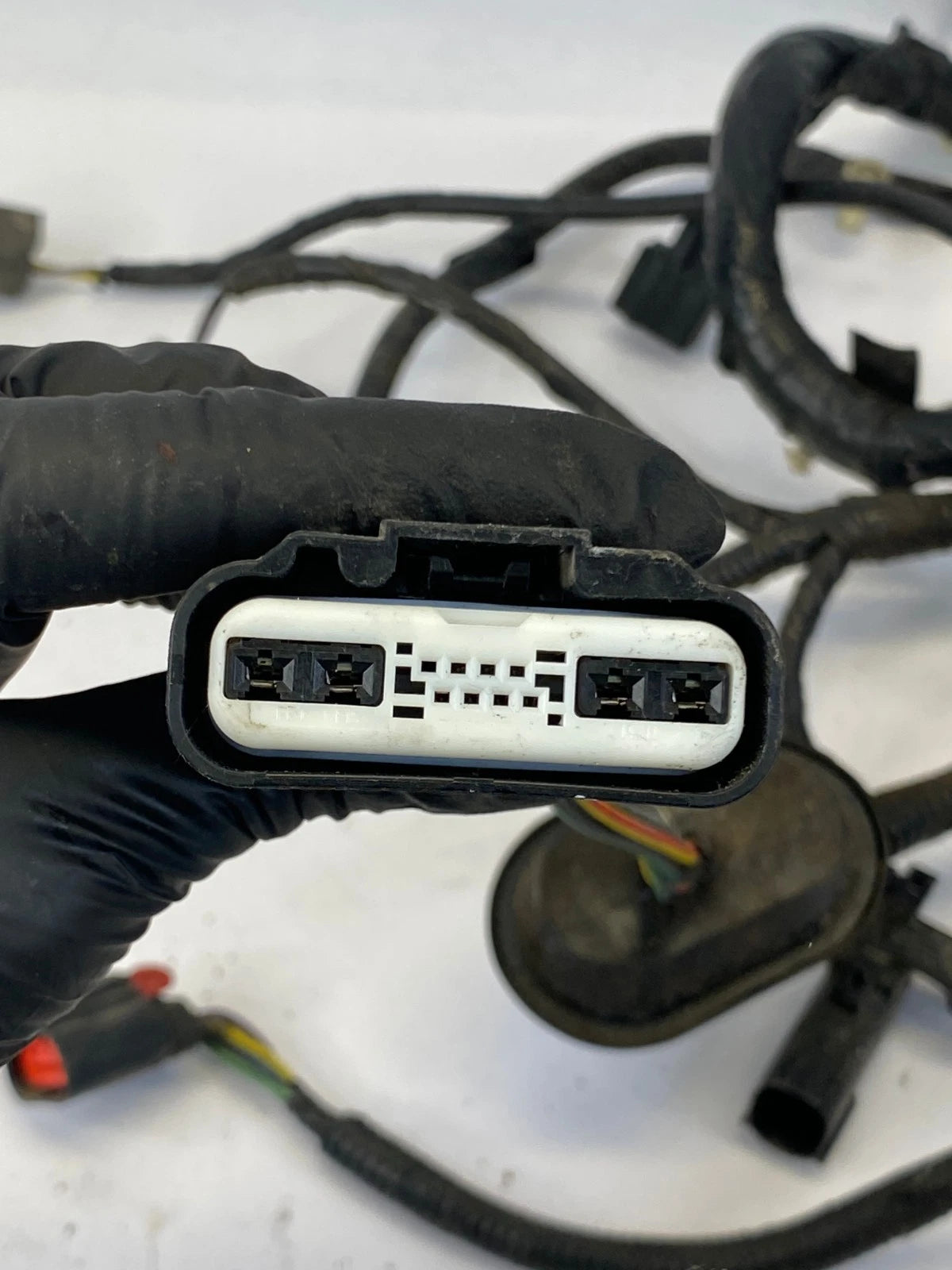 09-12 FORD ESCAPE 09-11 MARINER ENGINE FUSE BOX RELAY BLOCK 9L8T-14A003-BB OEM