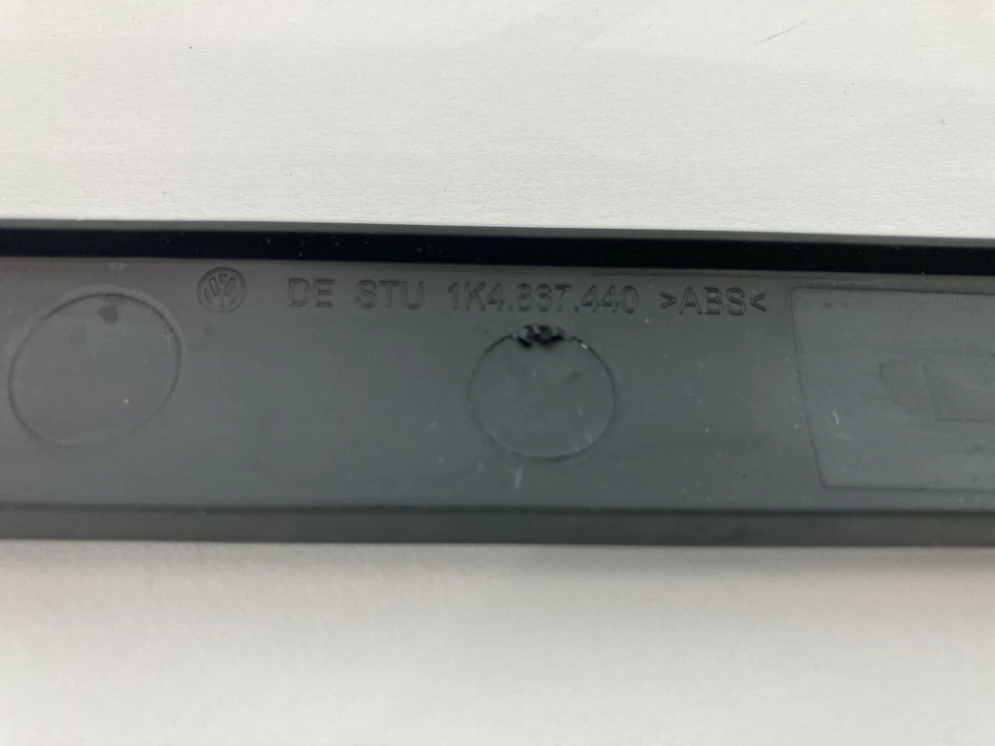 2010-2014 VW VOLKSWAGEN JETTA FRONT RIGHT DOOR TRIM MOLDING COVER 1K4-867-440