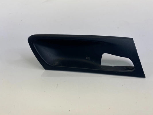 07-13 BMW X5 FRONT RIGHT PASSENGER SIDE INSIDE DOOR HANDLE BEZEL 5141-7137148-03