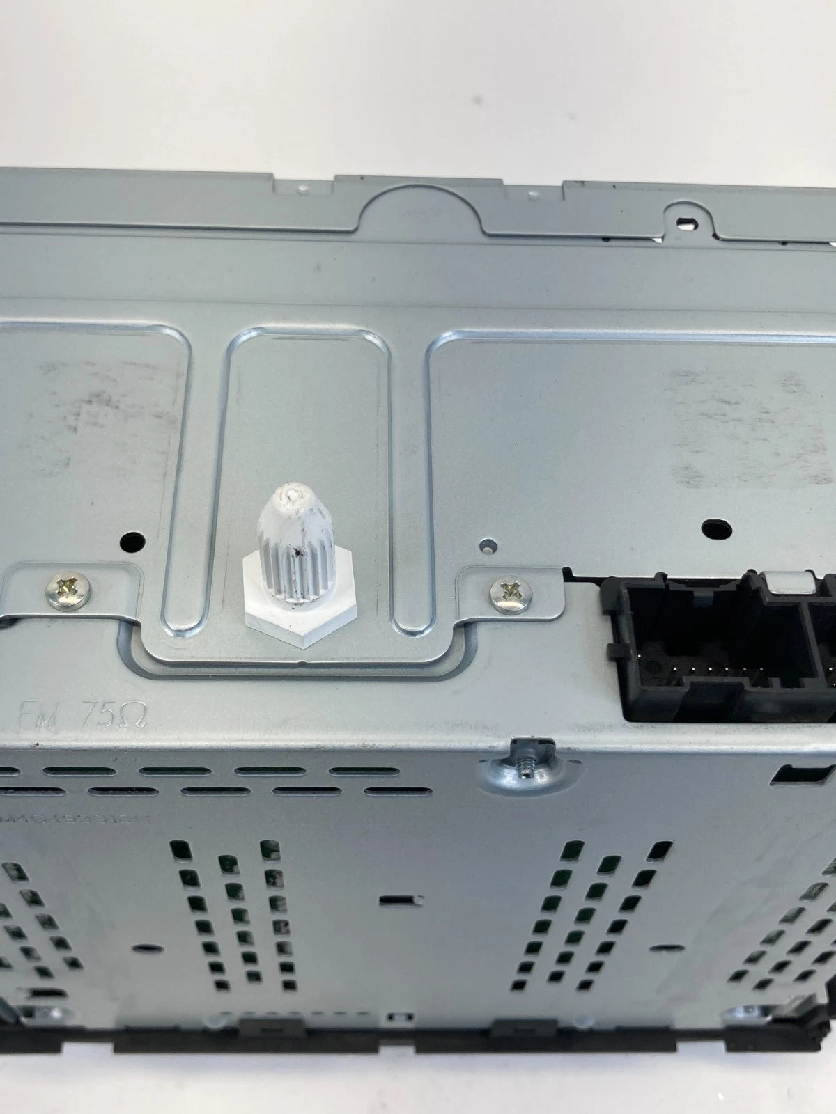 2008 CHEVROLET HHR RADIO STEREO AM FM CD PLAYER RECEIVER UNIT 15951996 OEM