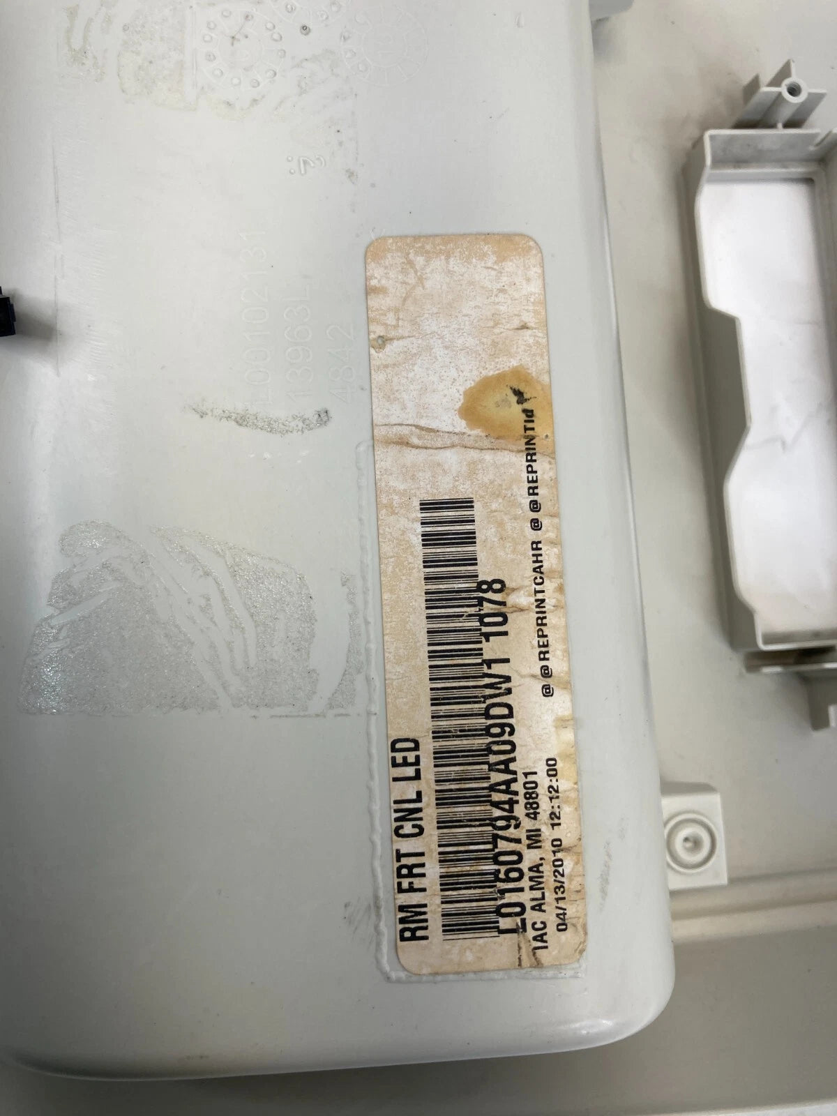 2009-2014 VOLKSWAGEN ROUTAN FRONT OVERHEAD CONSOLE DOME MAP LIGHT READING LAMP