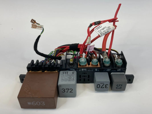 98 99 00 01 02 03 04 AUDI A6 QUATTRO FUSE BOX RELAY PLATE CONTROL UNIT OEM