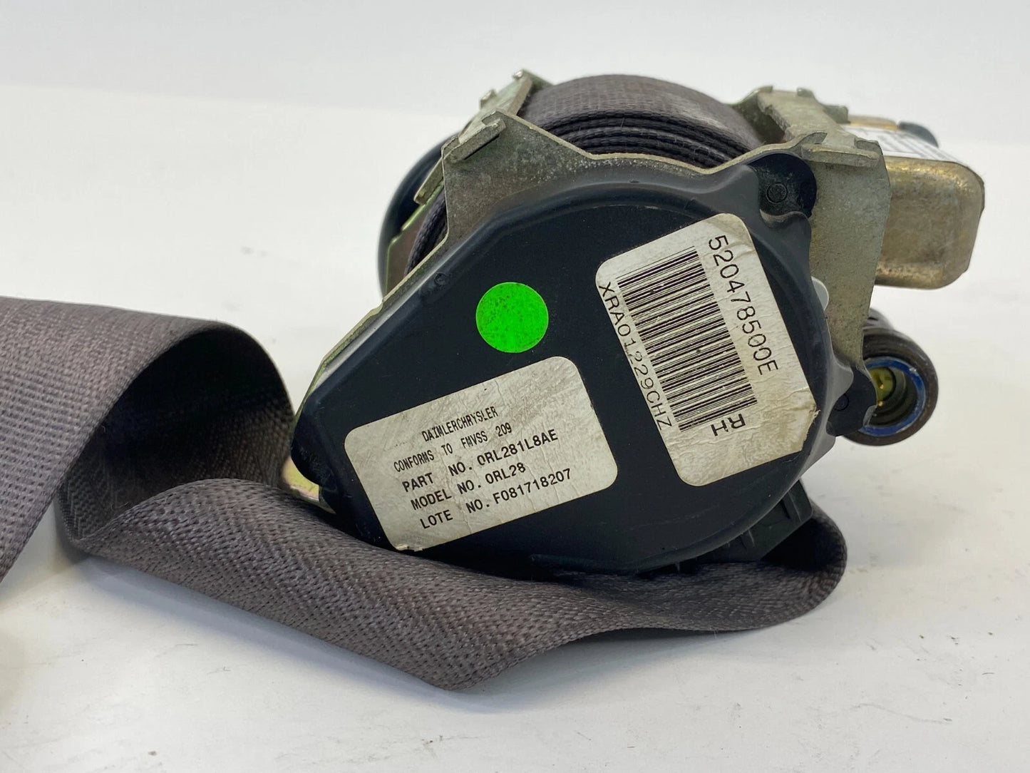 2002 02 CHRYSLER PT CRUISER WAGON FRONT RIGHT SEAT BELT RETRACTOR RL281L8AE OEM