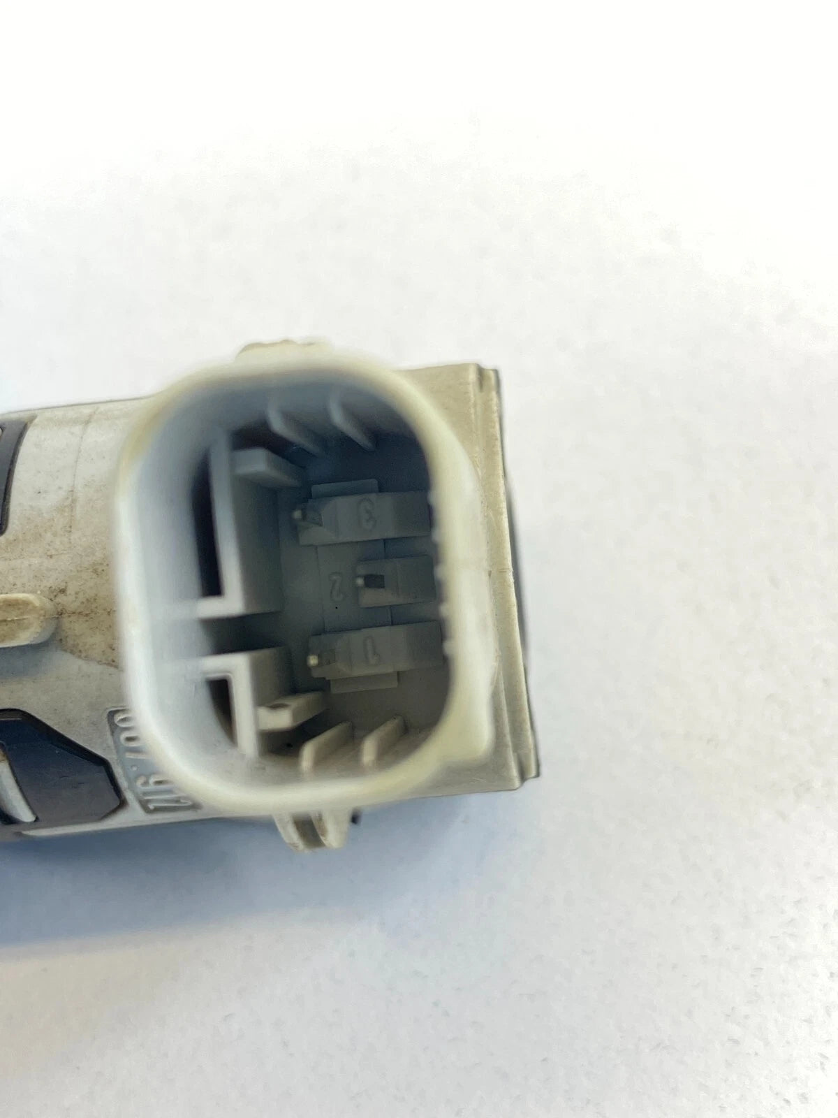 2004 2005 2006 2007 BMW 525I BUMPER PARKING DISTANCE SENSOR 6938741 OEM