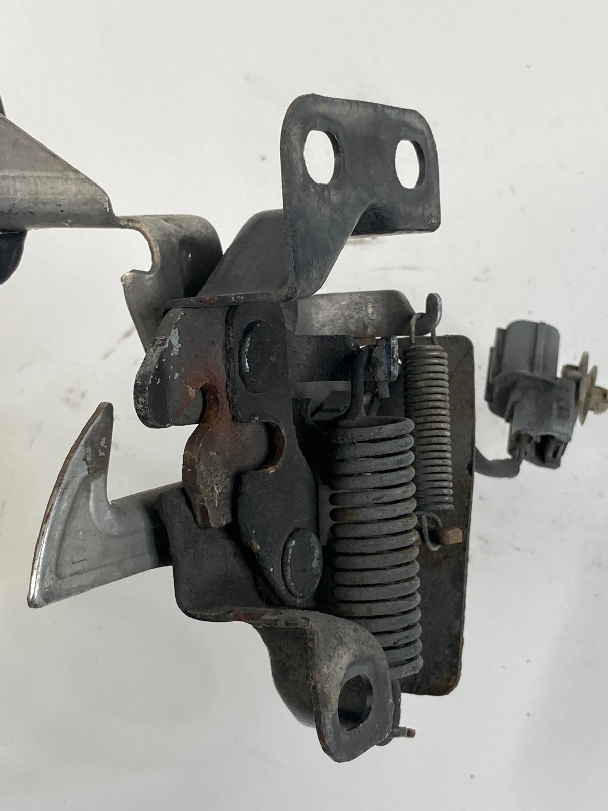 2003-2007 HONDA ACCORD COUPE FRONT HOOD LOCK LATCH RELEASE OEM