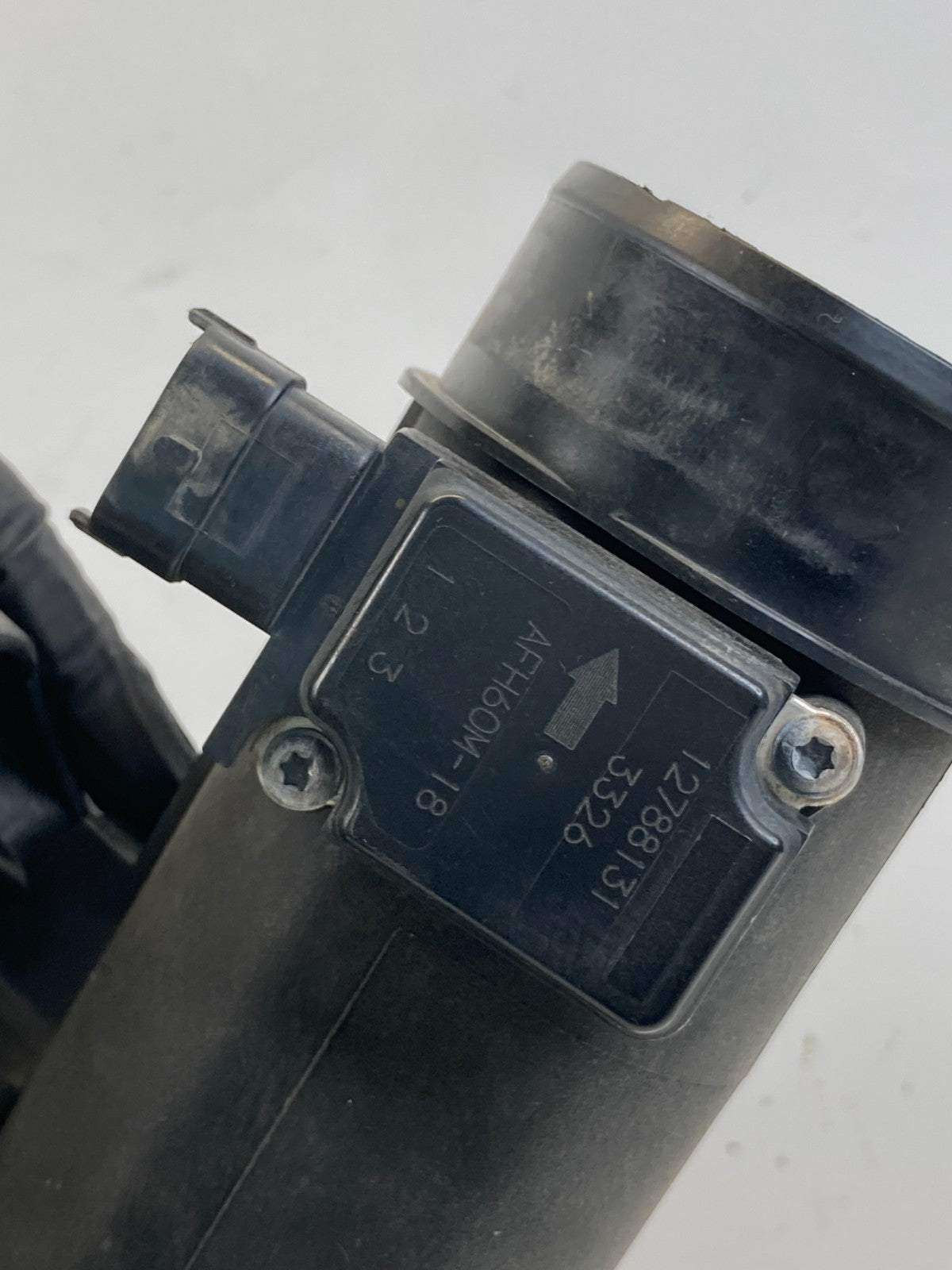 03-05 Saab 9-3 2.0L AT Air Intake Cleaner Box w/Mass Air Flow Sensor 12795152