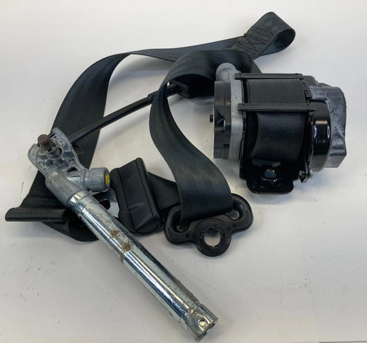 2012-2019 FIAT 500 FRONT RIGHT PASSENGER SEAT BELT RETRACTOR 1UC82JXWAF OEM