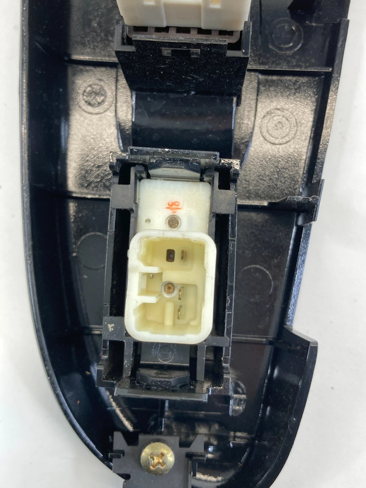 04-10 TOYOTA SIENNA FRONT RIGHT WINDOW SWITCH DOOR PANEL ARM REST STORAGE BIN