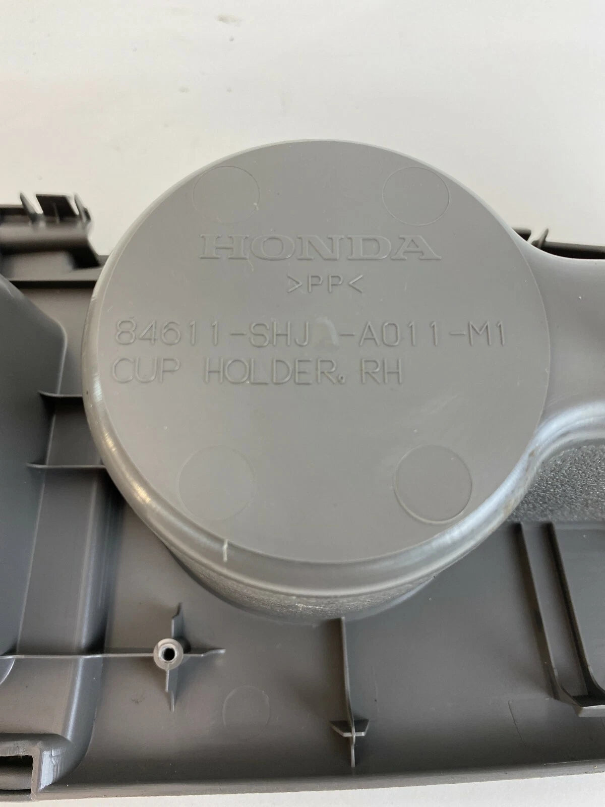 08-10 HONDA ODYSSEY REAR RH QUARTER PANEL ARMREST CUP HOLDER OEM 84611SHJA011M1