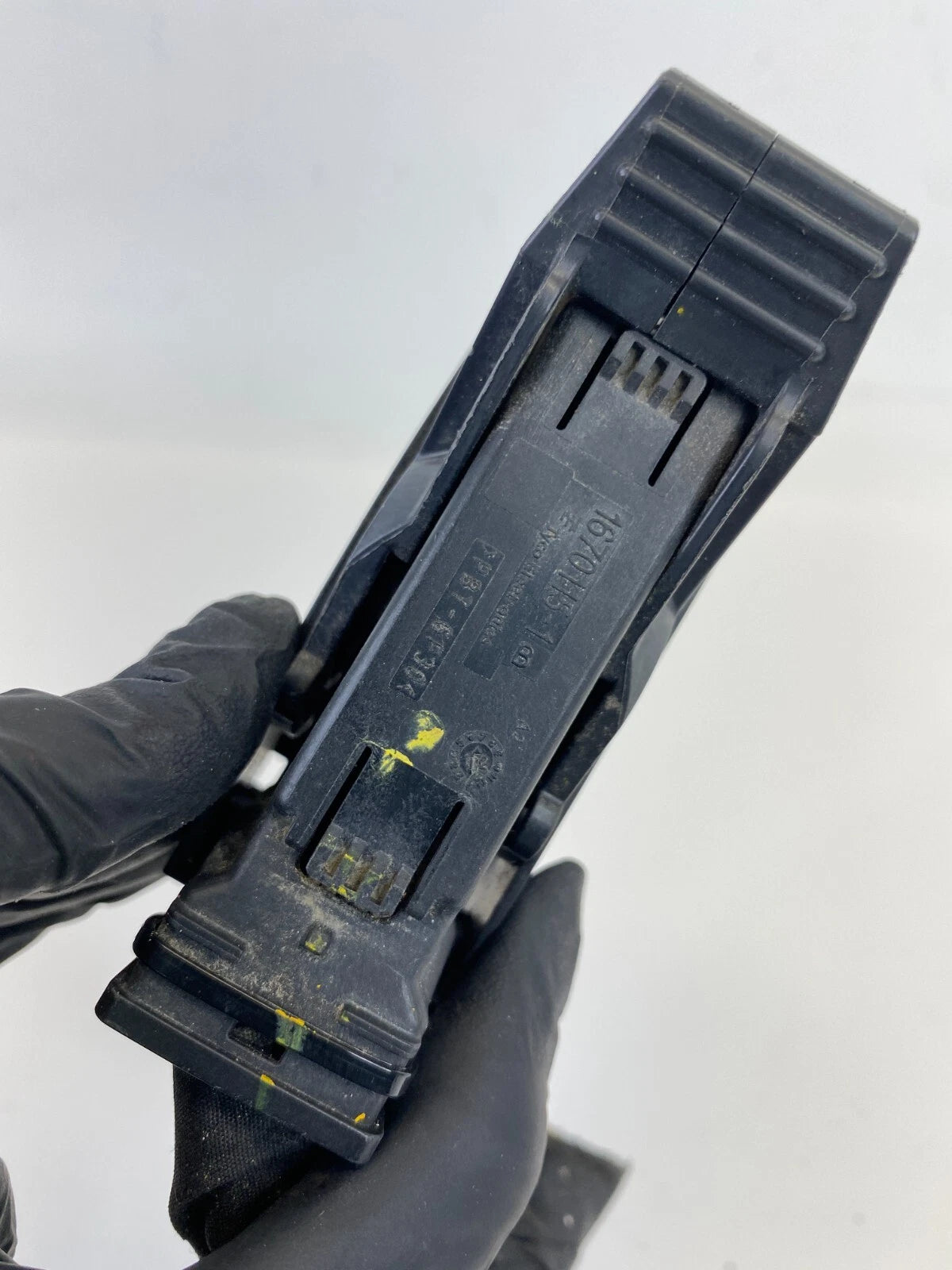 12-16 CHEVROLET CRUZE 1.4L TURBO AT ABS ANTI LOCK BRAKE PUMP PLUG CONNECTOR OEM