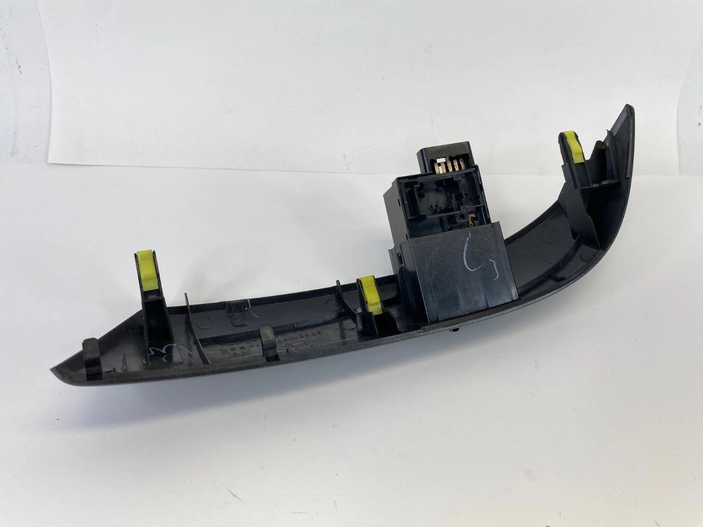 2006-2010 TOYOTA SIENNA RH DASH PANEL RADIO BEZEL TRIM SWITCHES 55413-AE011 OEM