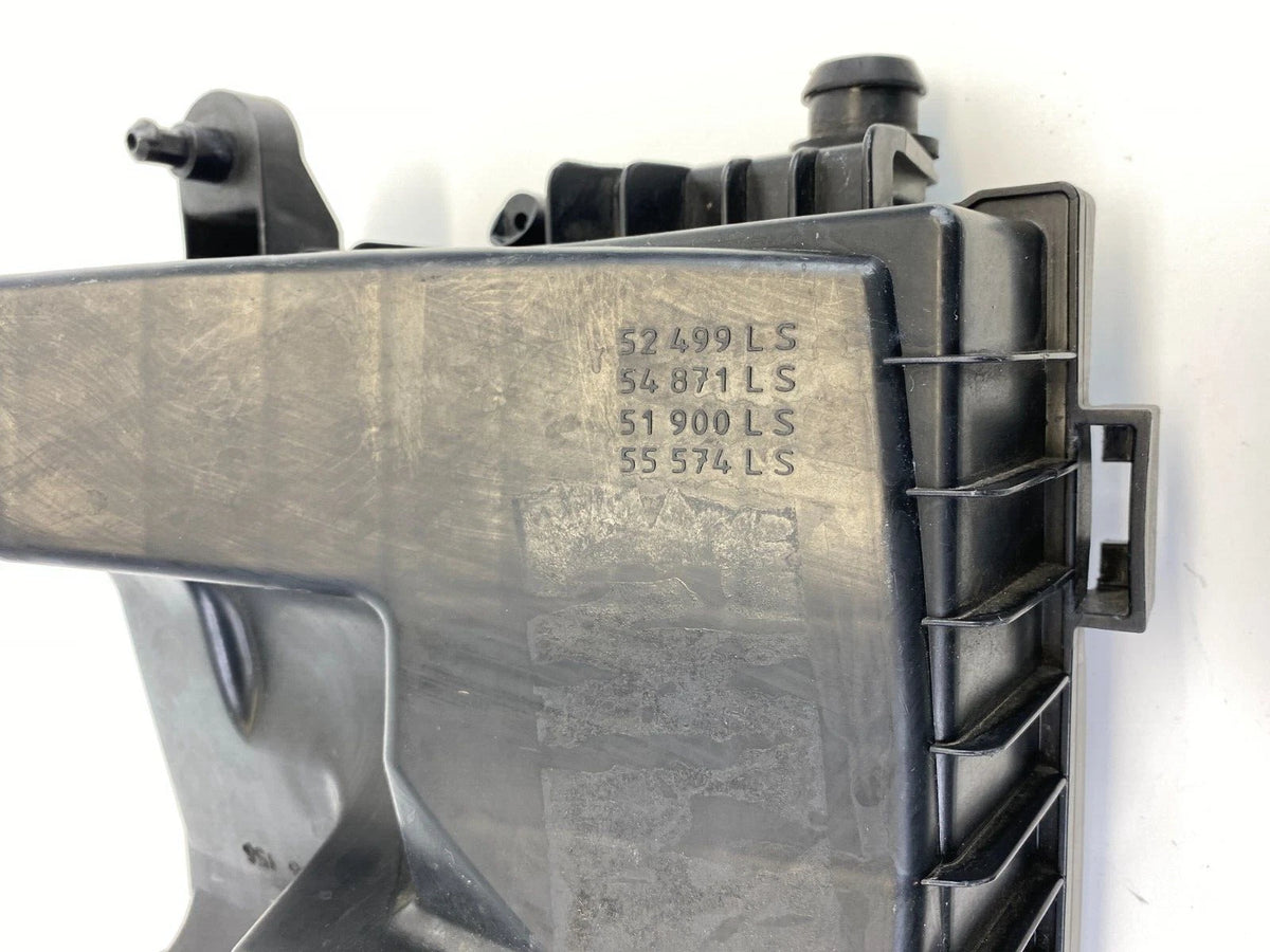 2003-2011 SAAB 9-3 2.0L AIR INTAKE CLEANER LOWER COVER BODY HOUSING 52499LS