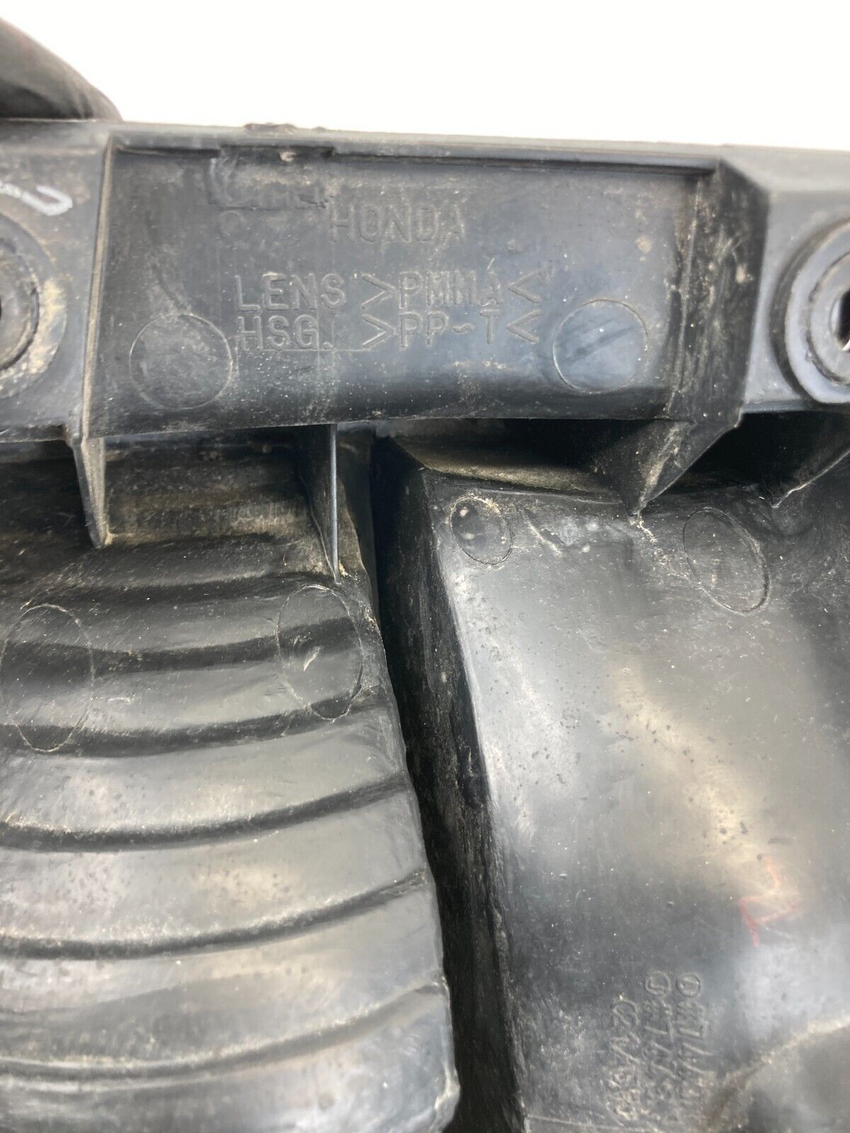 2002 2003 2004 Honda Odyssey Rear Left Side Tail Light Outer Lamp Taillight OEM