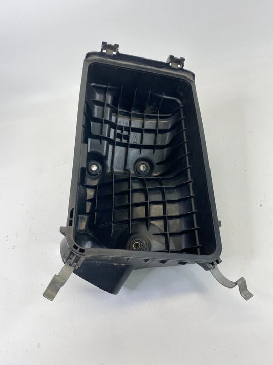 1999-2001 LEXUS ES300 ENGINE AIR CLEANER FILTER BOX CASE HOUSING 17701-0A010 OEM
