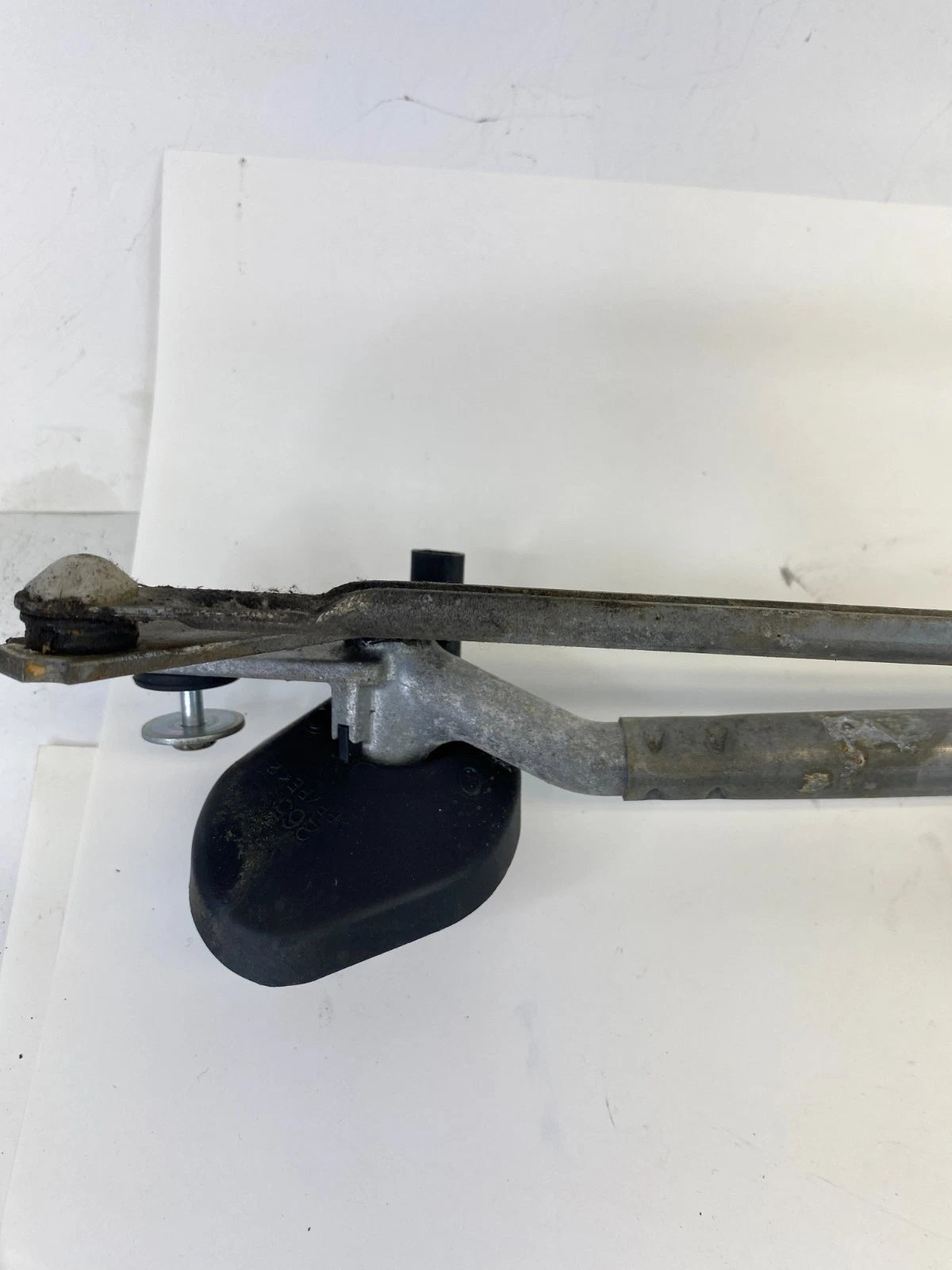 2007-2017 JEEP COMPASS FRONT WINDSHIELD WIPER MOTOR W/ LINKAGE 05303827AC OEM