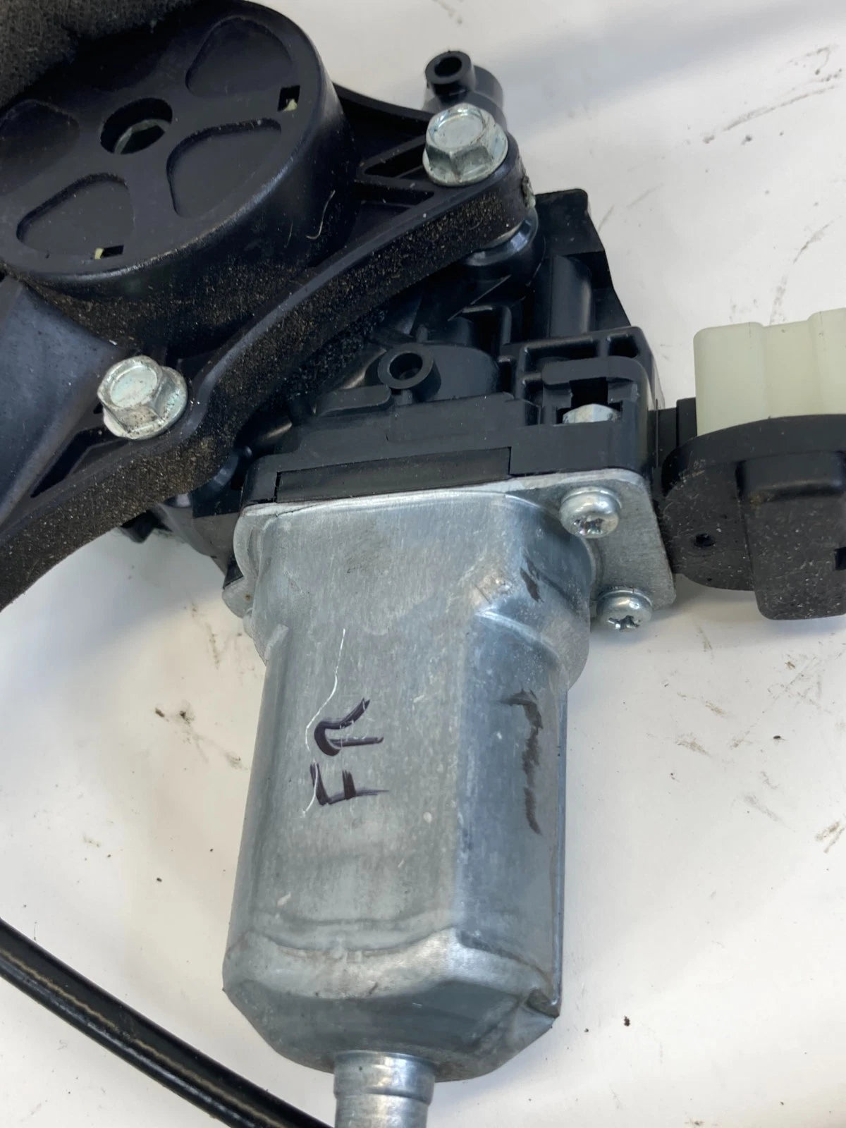 08-13 NISSAN ALTIMA FRONT RIGHT PASSENGER SIDE DOOR WINDOW MOTOR W/ REGULATOR