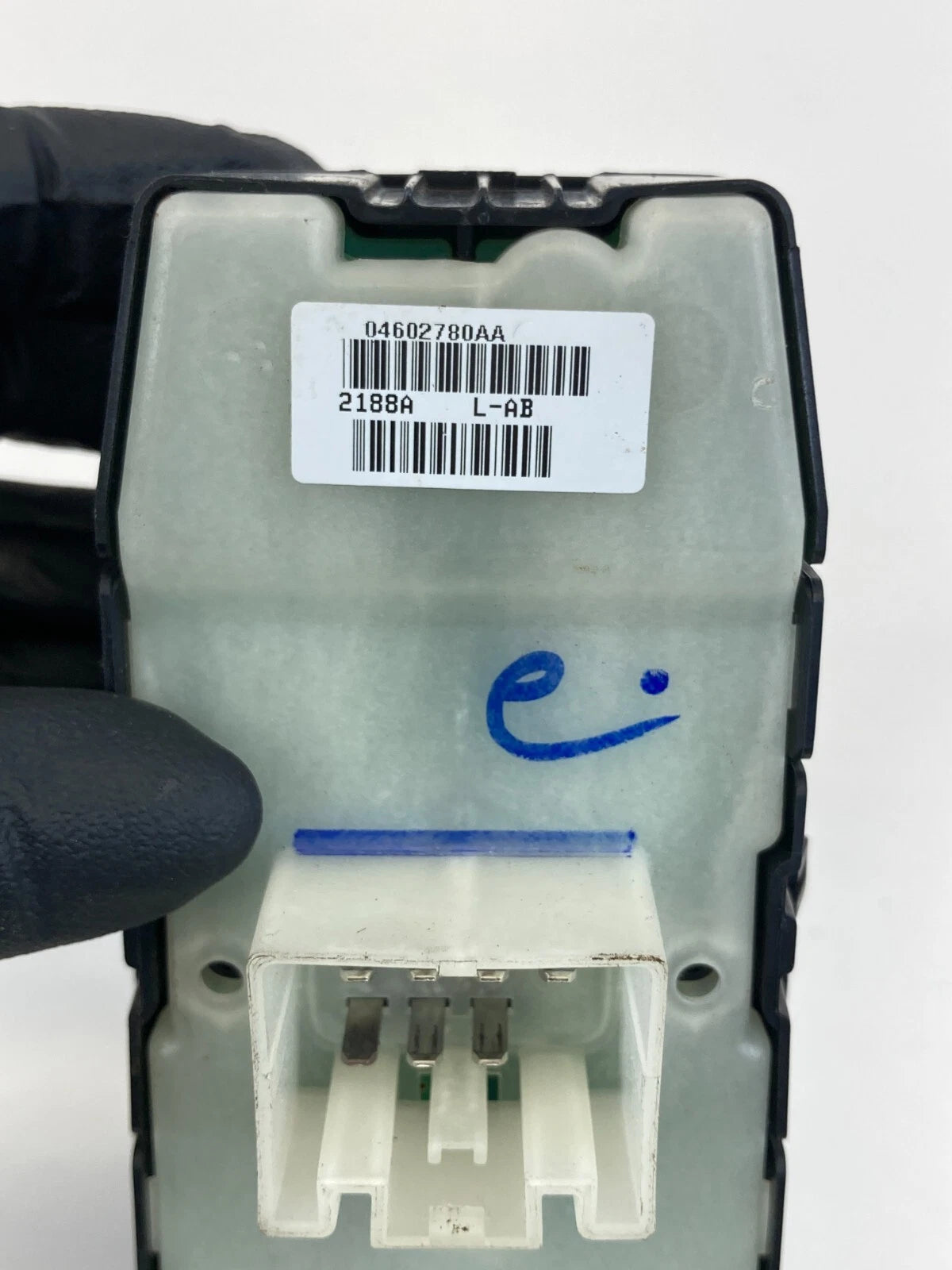 11-14 CHRYSLER 200 AVENGER LEFT DOOR MASTER WINDOW CONTROL SWITCH 04602780AA OEM