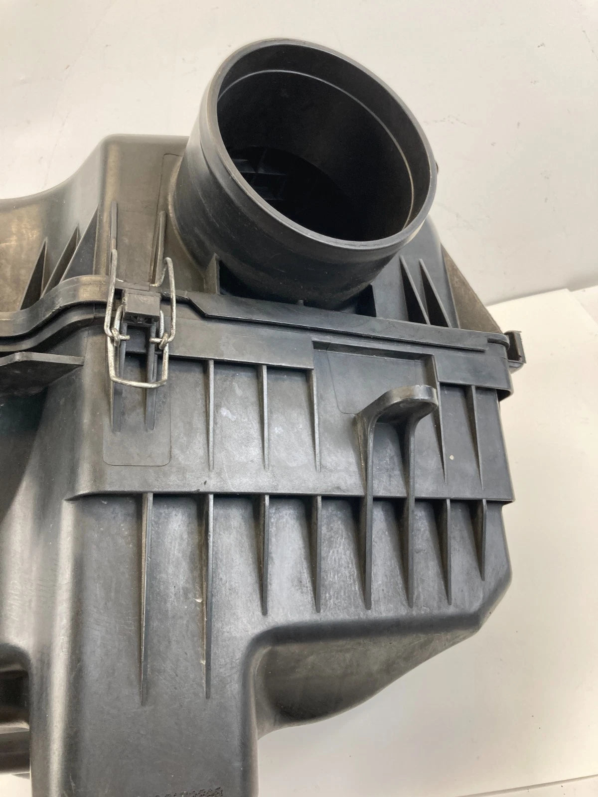 11-16 CHRYSLER TOWN & COUNTRY 3.6L AIR FILTER INTAKE CLEANER BOX HOUSING ASSY
