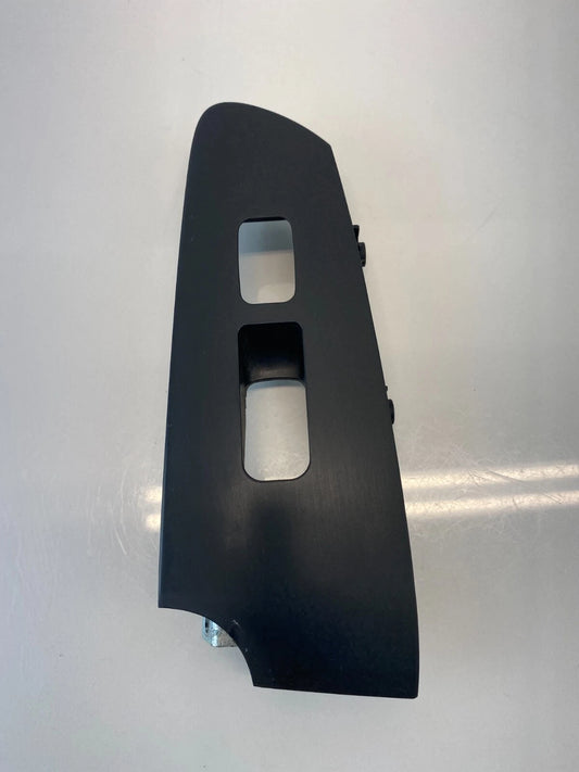2010-2013 KIA FORTE FRONT RIGHT SIDE DOOR WINDOW SWITCH TRIM BEZEL 201006192 OEM