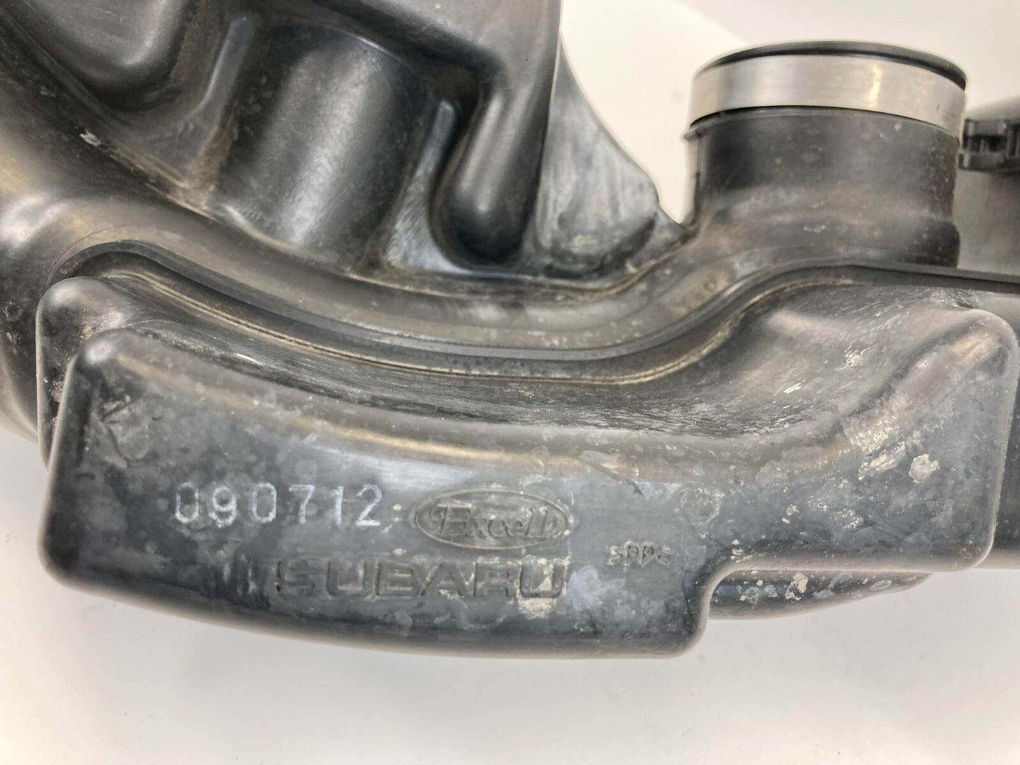 2013 2014 Subaru Outback Legacy 2.5L Boot Air Intake Cleaner Duct Hose Pipe