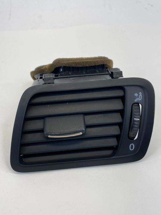 2009-2011 Volkswagen CC Front Left Side Outer Dash Air Vent Grille 3C1-819-701F