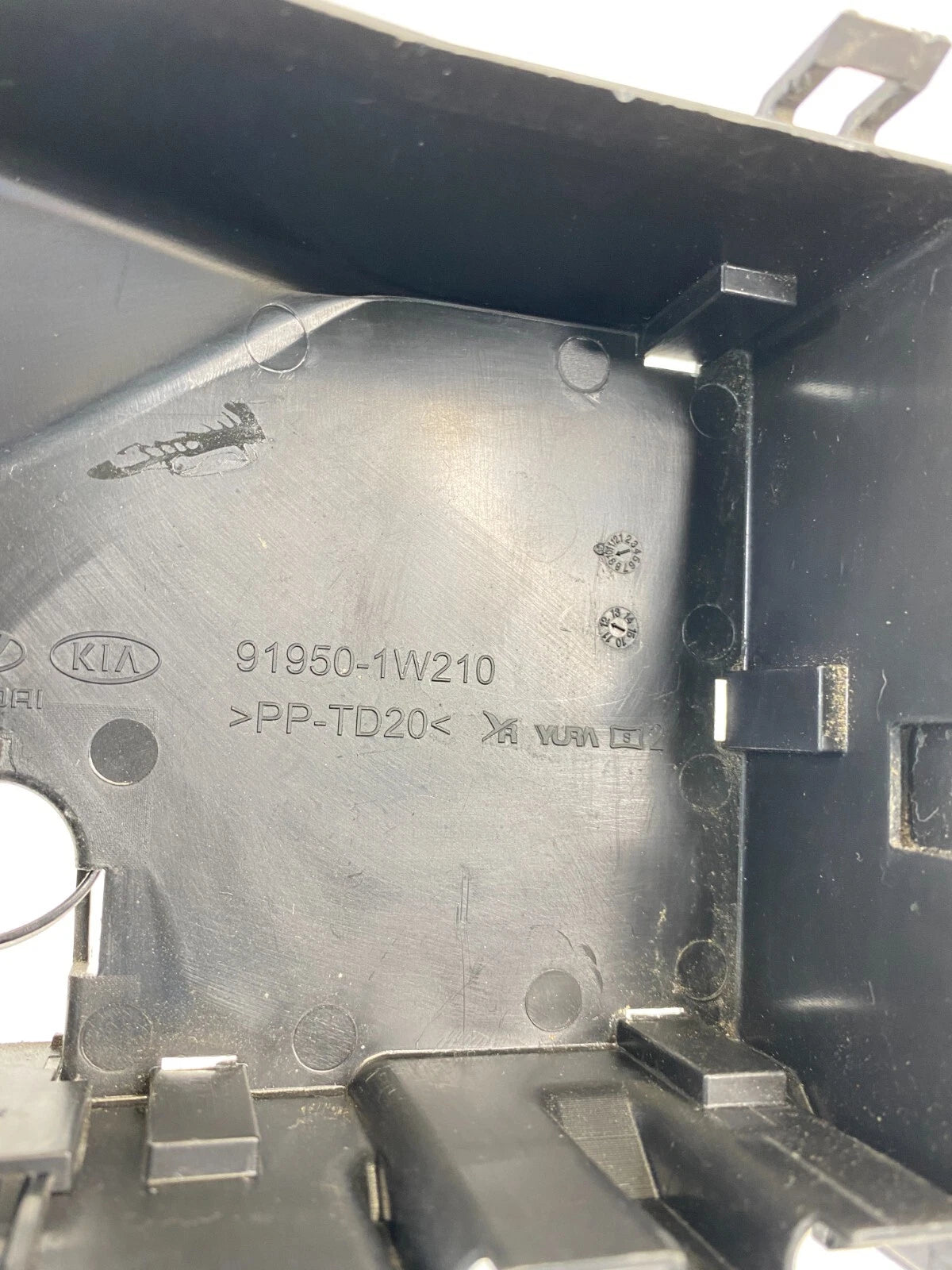 2012 2013 KIA RIO 1.6L LOWER FUSE RELAY BOX FUSEBOX COVER 91950-1W210 OEM