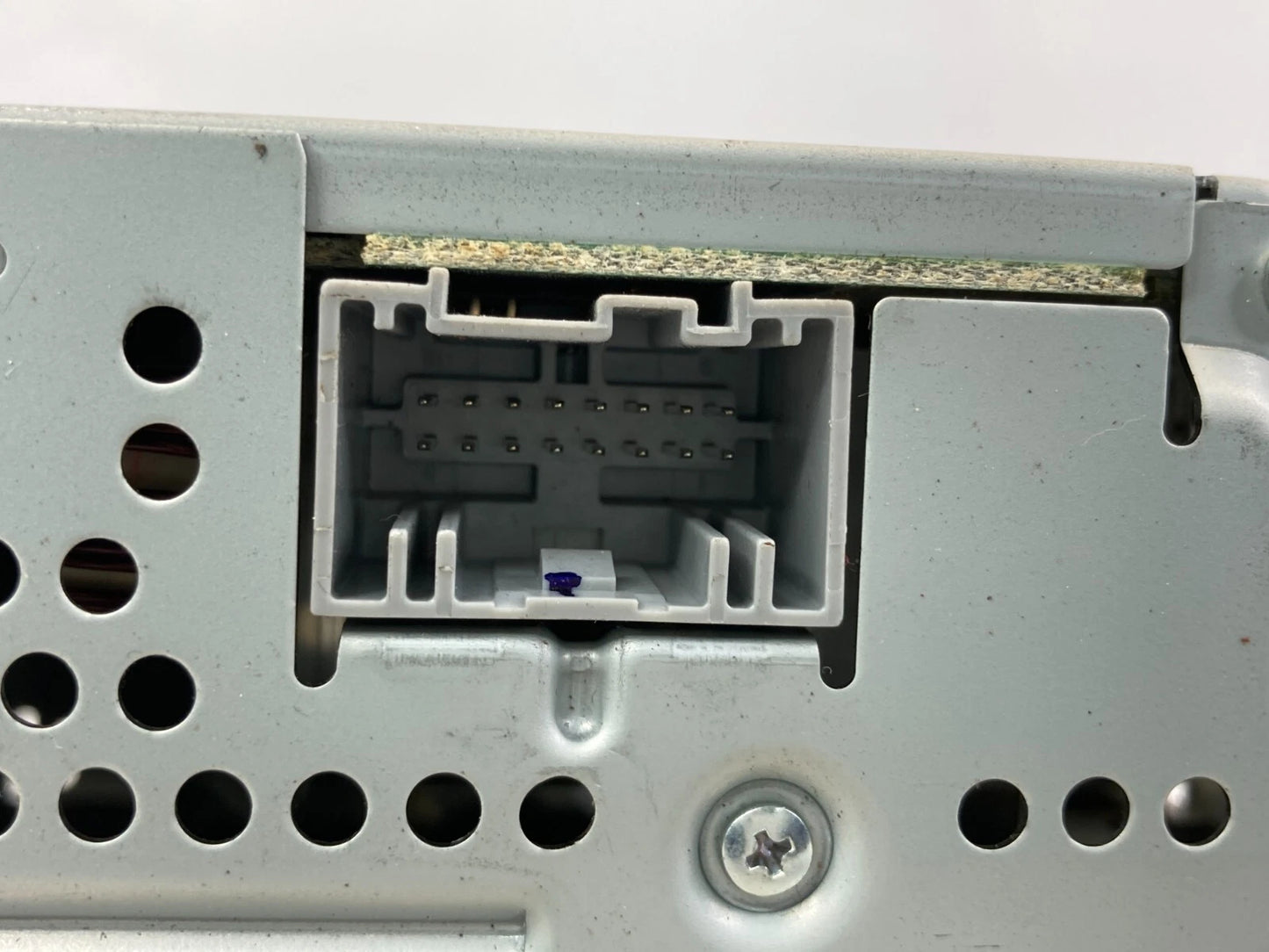 2010 2011 FORD FOCUS RADIO AM FM SATELLITE MP3 CD PLAYER STEREO 9S4T-19C157-AH