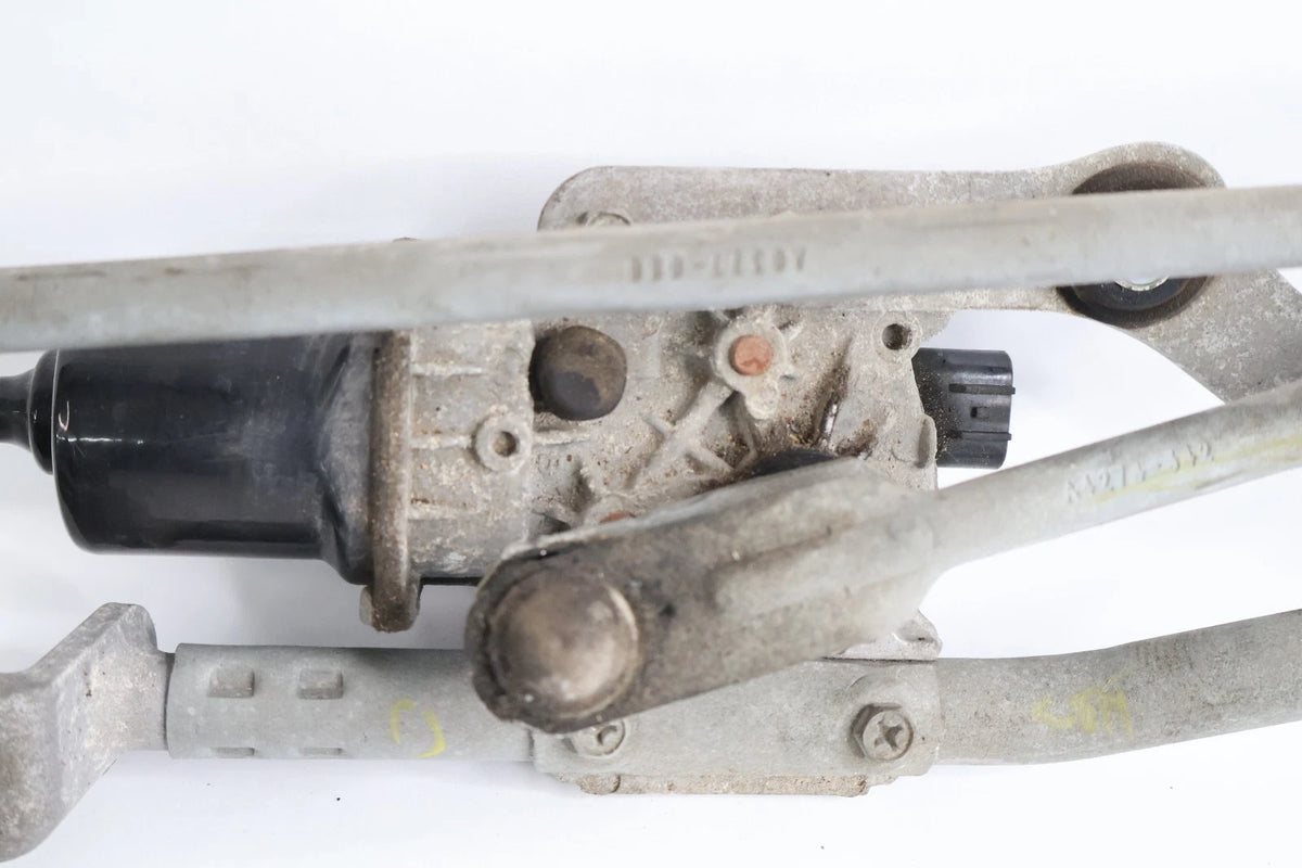 2013-2019 NISSAN SENTRA FRONT WINDSHIELD WIPER MOTOR LINKAGE BRACKET 28800-3SG1A