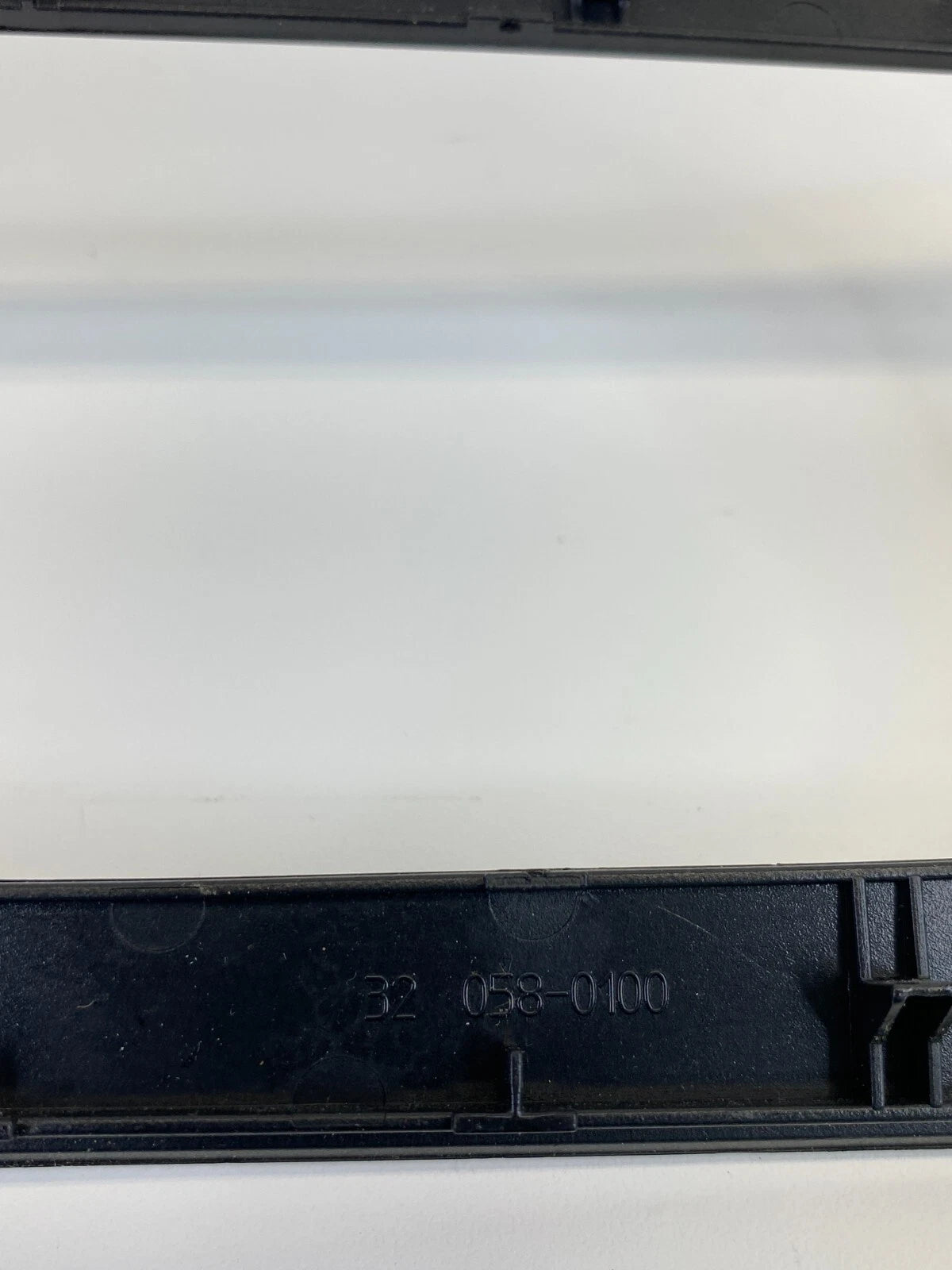 2009-2011 VOLKSWAGEN CC A/C HEATER CLIMATE CONTROL COVER BEZEL TRIM 3C8-863-100