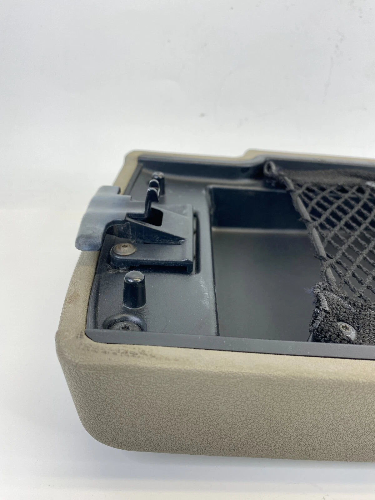 2005-2007 JEEP GRAND CHEROKEE CENTER CONSOLE ARMREST ARM REST LID ASSEMBLY OEM