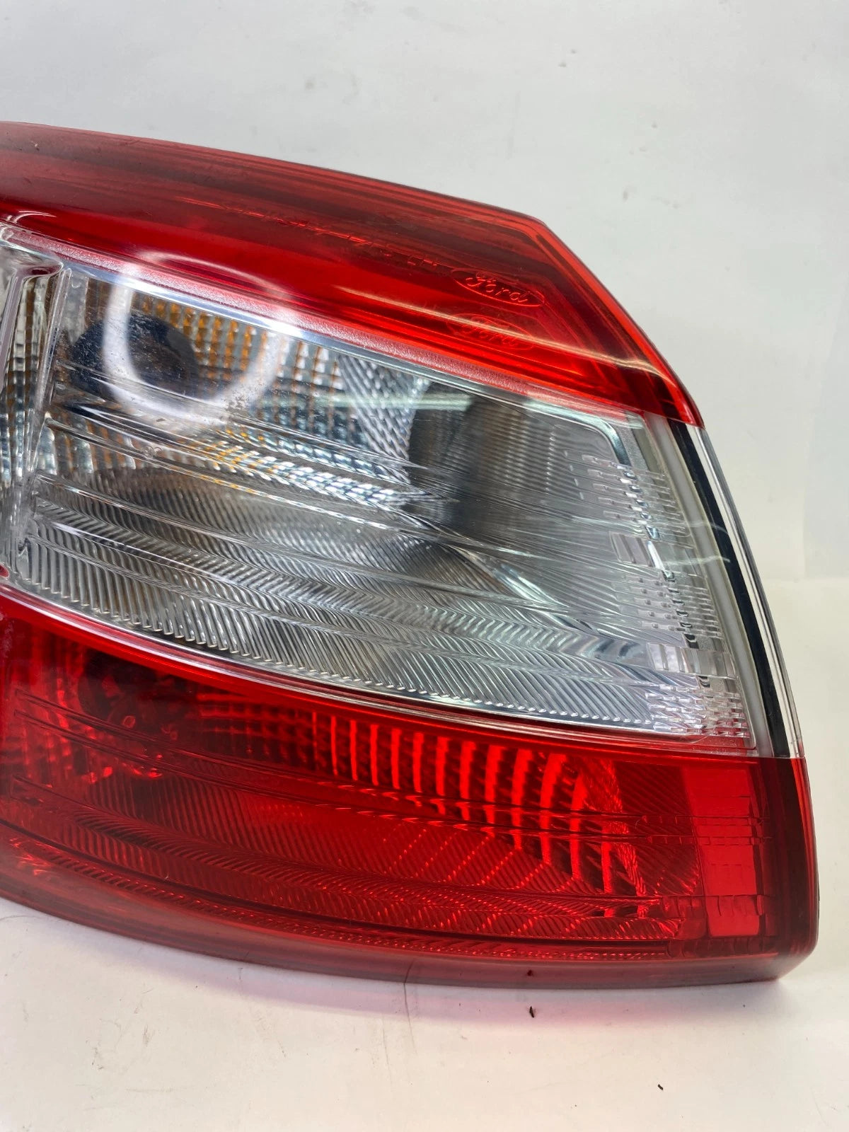 2012-2014 FORD FOCUS SEDAN LEFT DRIVER SIDE OUTER TAILLIGHT LAMP ASSEMBLY OEM