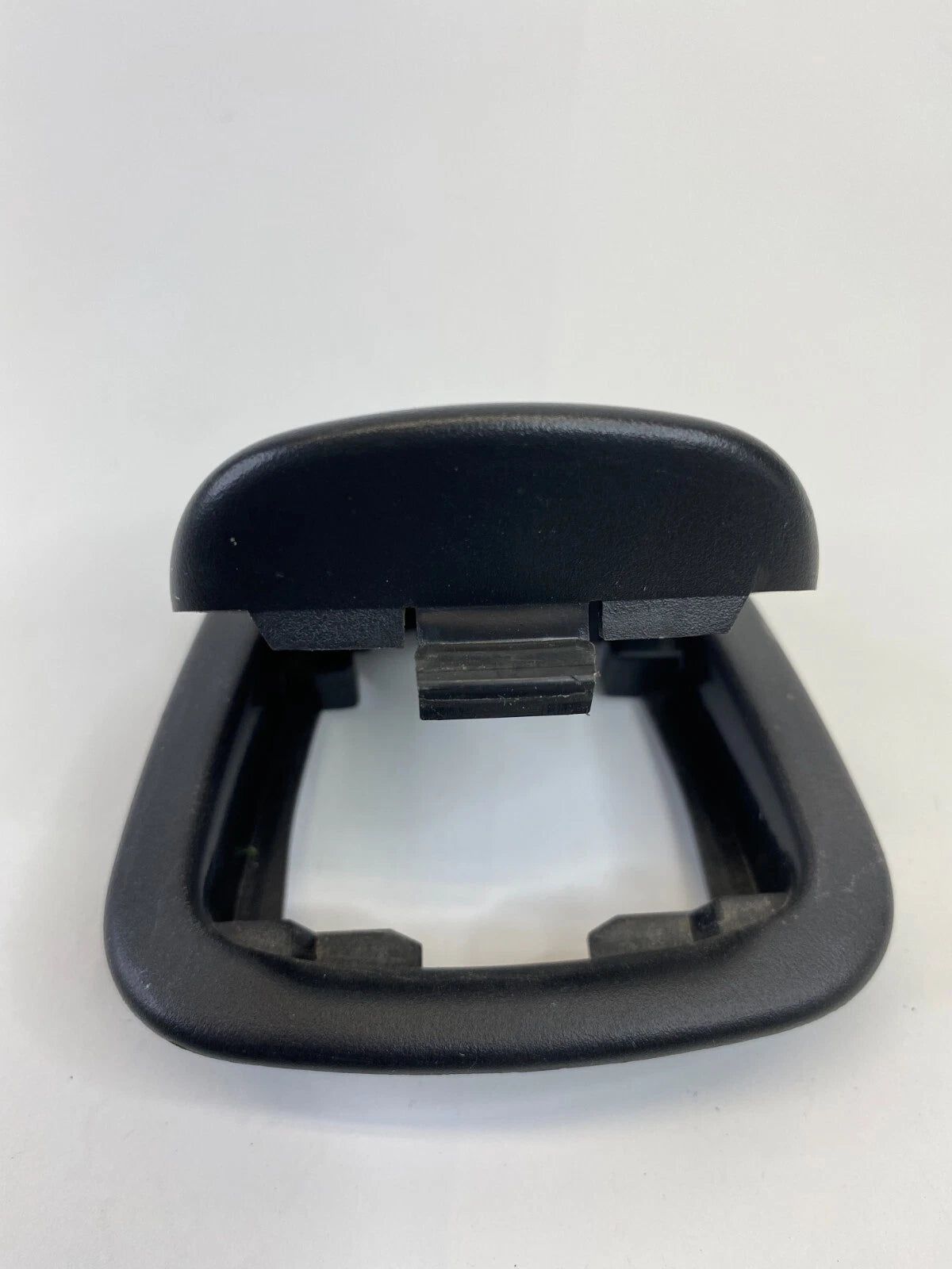 11-19 FORD FIESTA REAR DECK SEAT CHILD SAFETY ANCHOR HOOK COVER CAP TRIM OEM