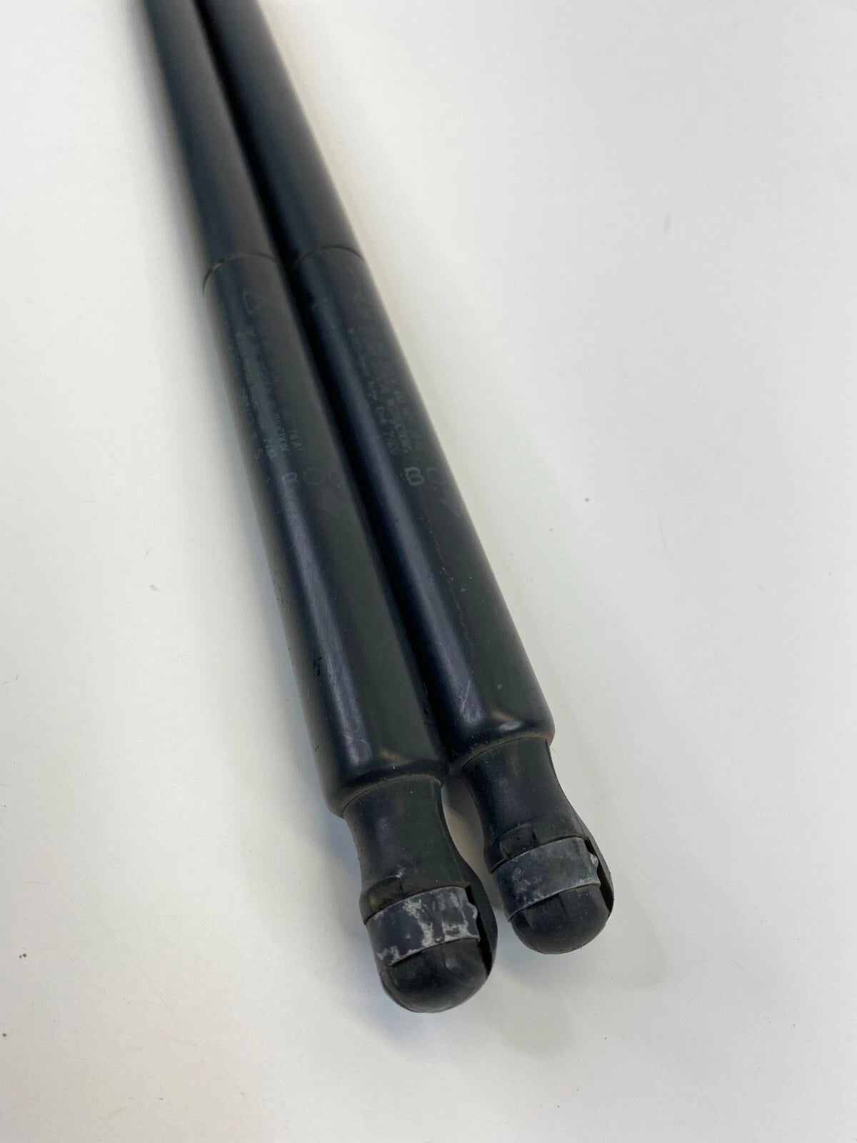 2008-2012 JEEP LIBERTY REAR TAILGATE TRUNK LIFT GLASS STRUTS SHOCK SUPPORT OEM