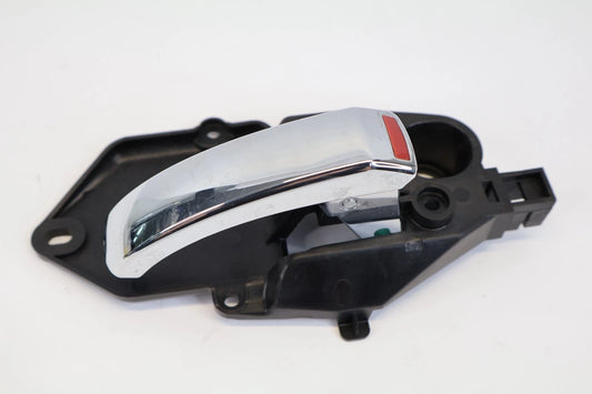 2012-2019 FIAT 500 FRONT RIGHT PASSENGER SIDE INTERIOR DOOR HANDLE 607048DX
