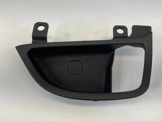 2011-2016 HYUNDAI ELANTRA FRONT RIGHT SIDE INSIDE DOOR HANDLE BEZEL 82621-MD000