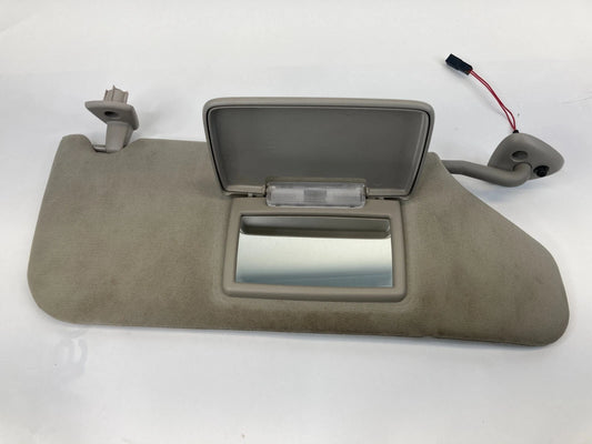 05-07 DODGE MAGNUM CHRYSLER 300 RIGHT SUNVISOR PASSENGER SUN VISOR ILLUMINATED