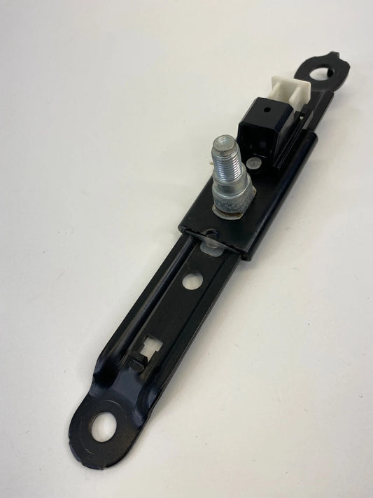 2009 10 11 12 2013 TOYOTA COROLLA FRONT LEFT SIDE SEAT BELT HEIGHT ADJUSTER OEM