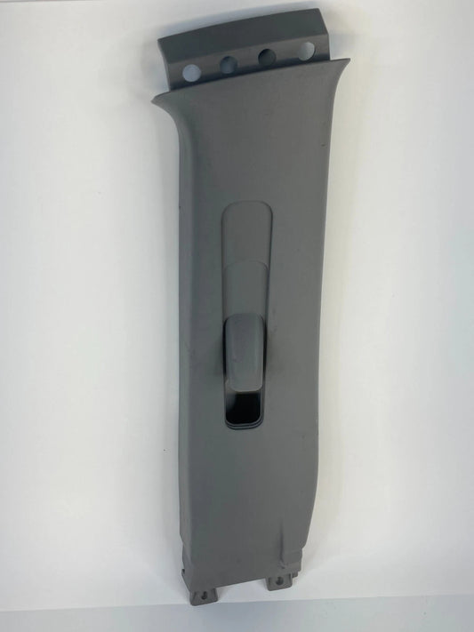 04-07 TOYOTA HIGHLANDER RIGHT CENTER UPPER B PILLAR COVER TRIM 62410-48060 OEM