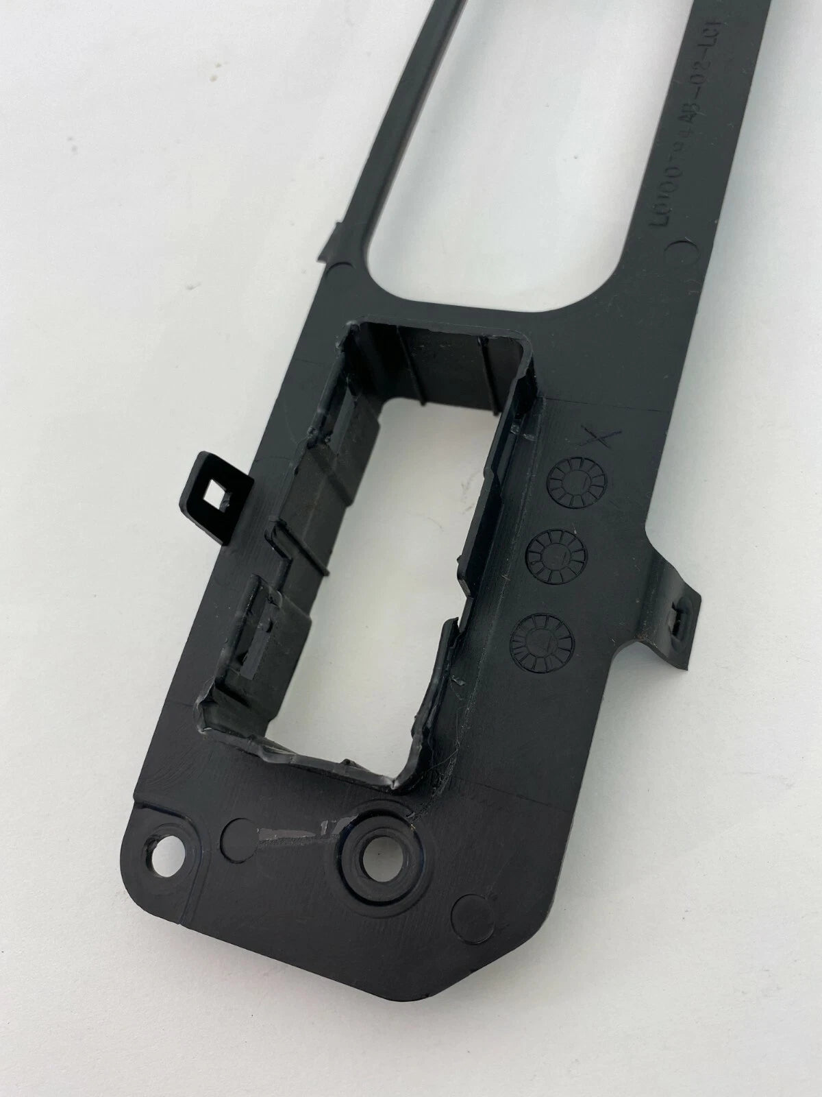 2007-2010 JEEP PATRIOT COMPASS FRONT RIGHT PASSENGER WINDOW SWITCH BEZEL TRIM